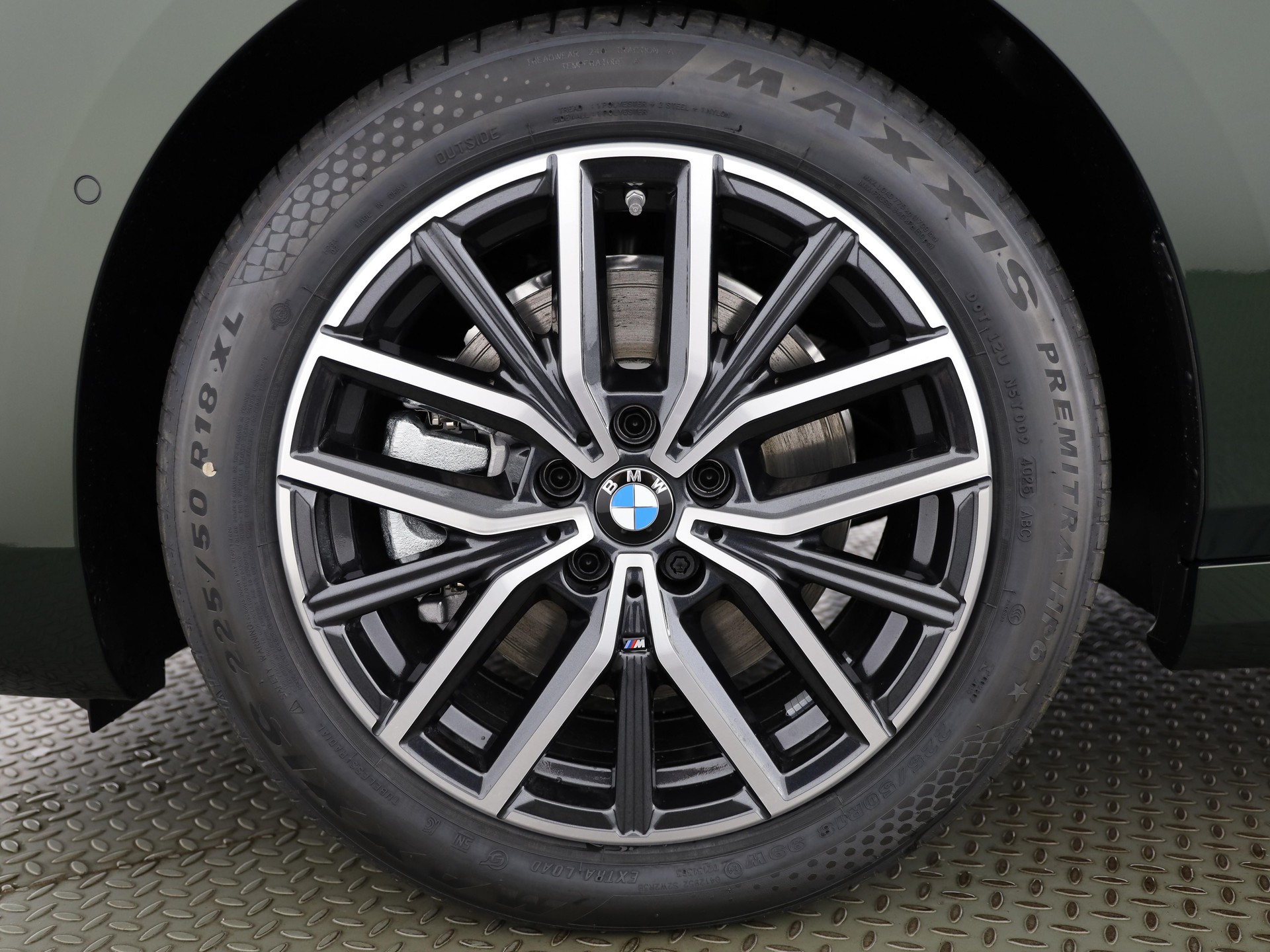 BMW 223d xDrive SDKG Active Tourer-image-21