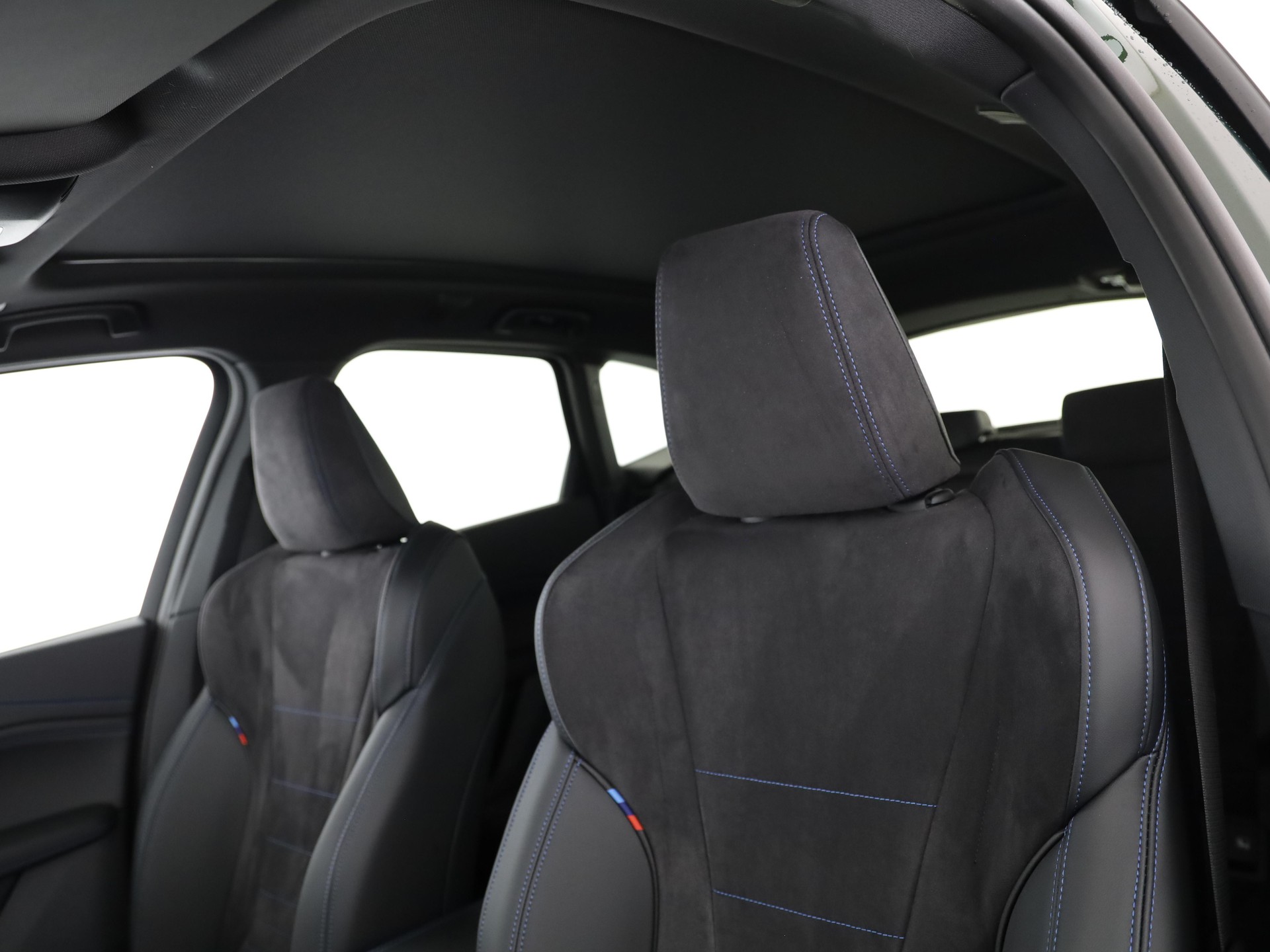 BMW 223d xDrive SDKG Active Tourer-image-13