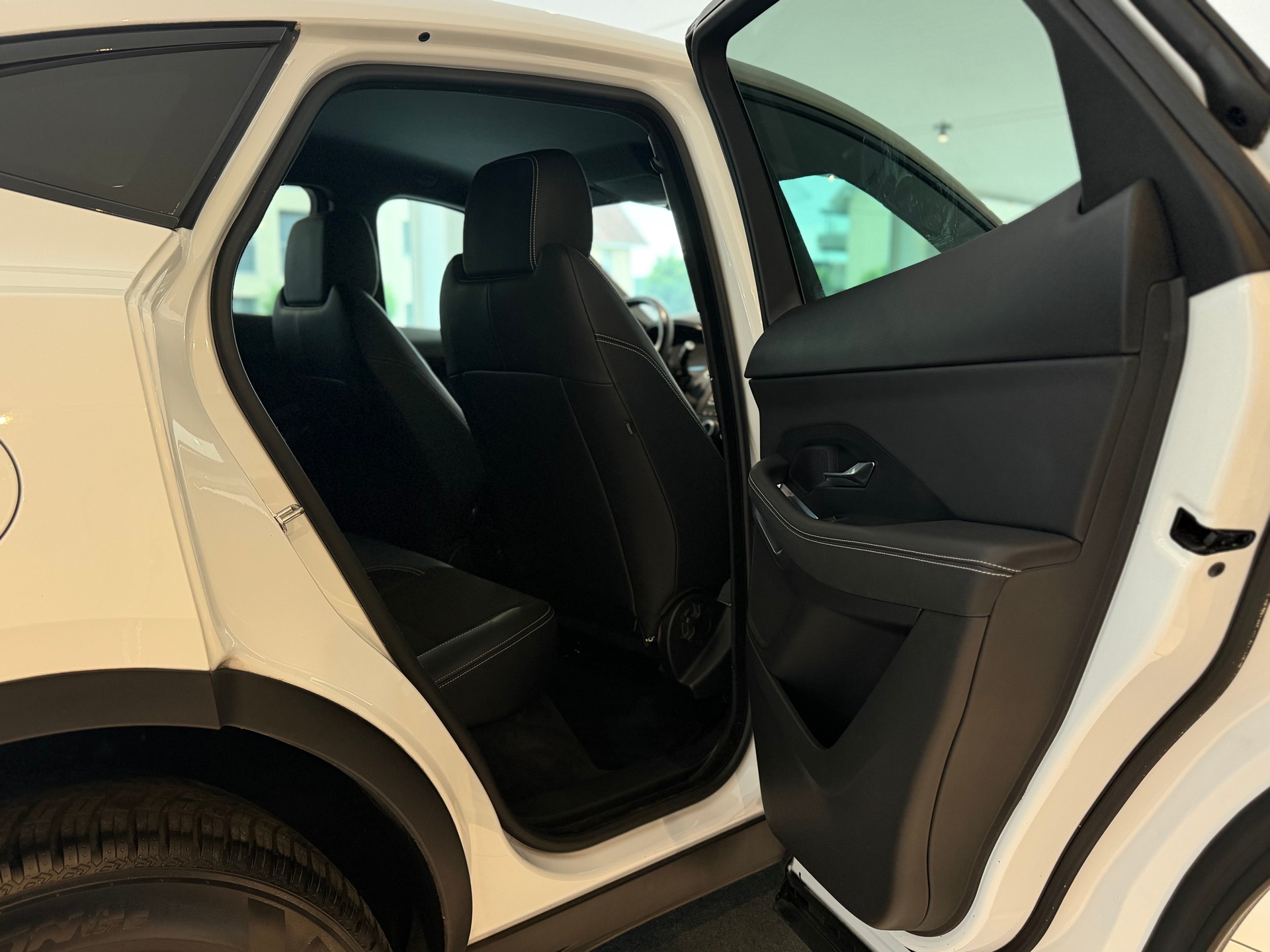 JAGUAR E-Pace 2.0 P250 R-Dynamic SE AWD Automatik **Frisch ab MFK & Service**-image-19