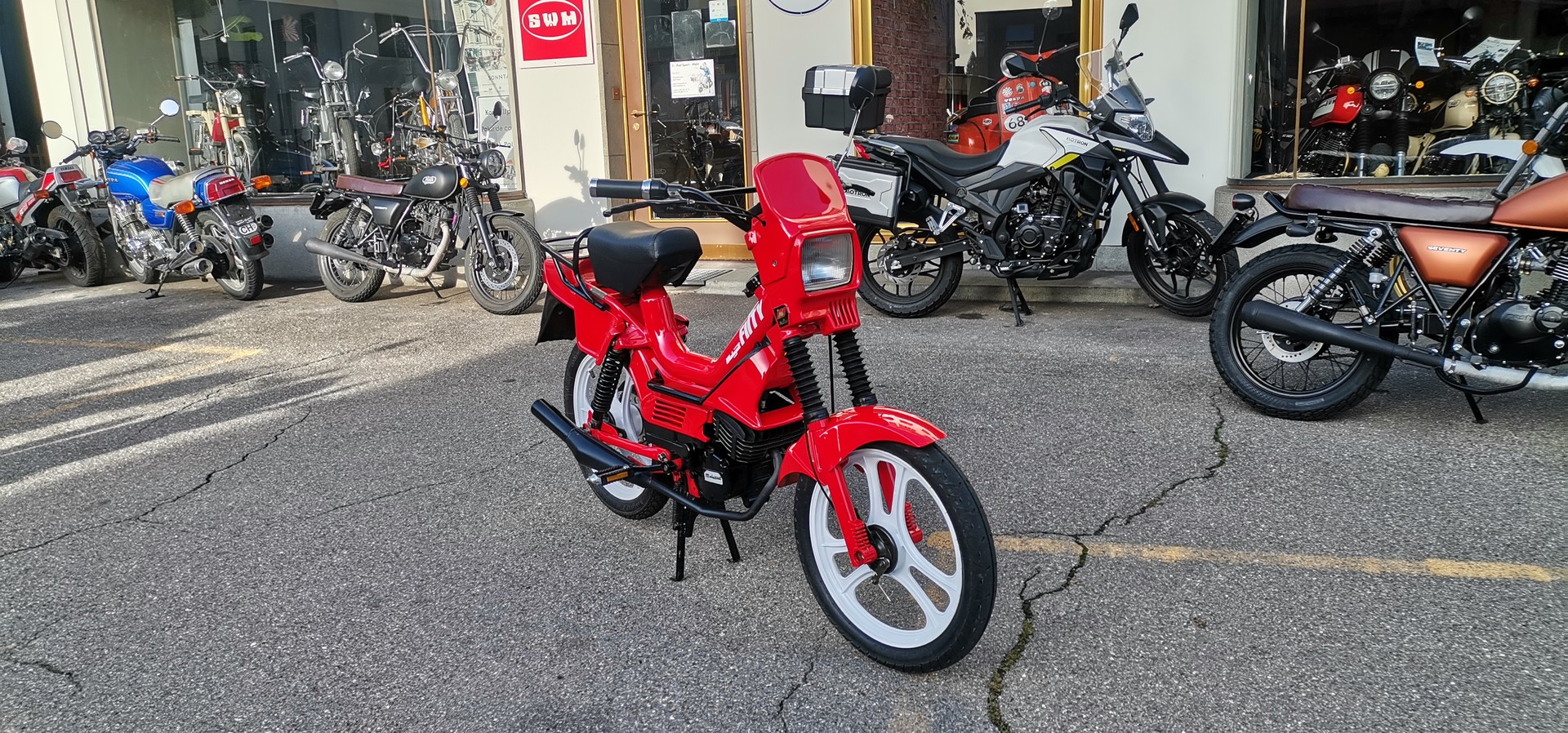 MALAGUTI Fifty Jubiläums Modell-image-12