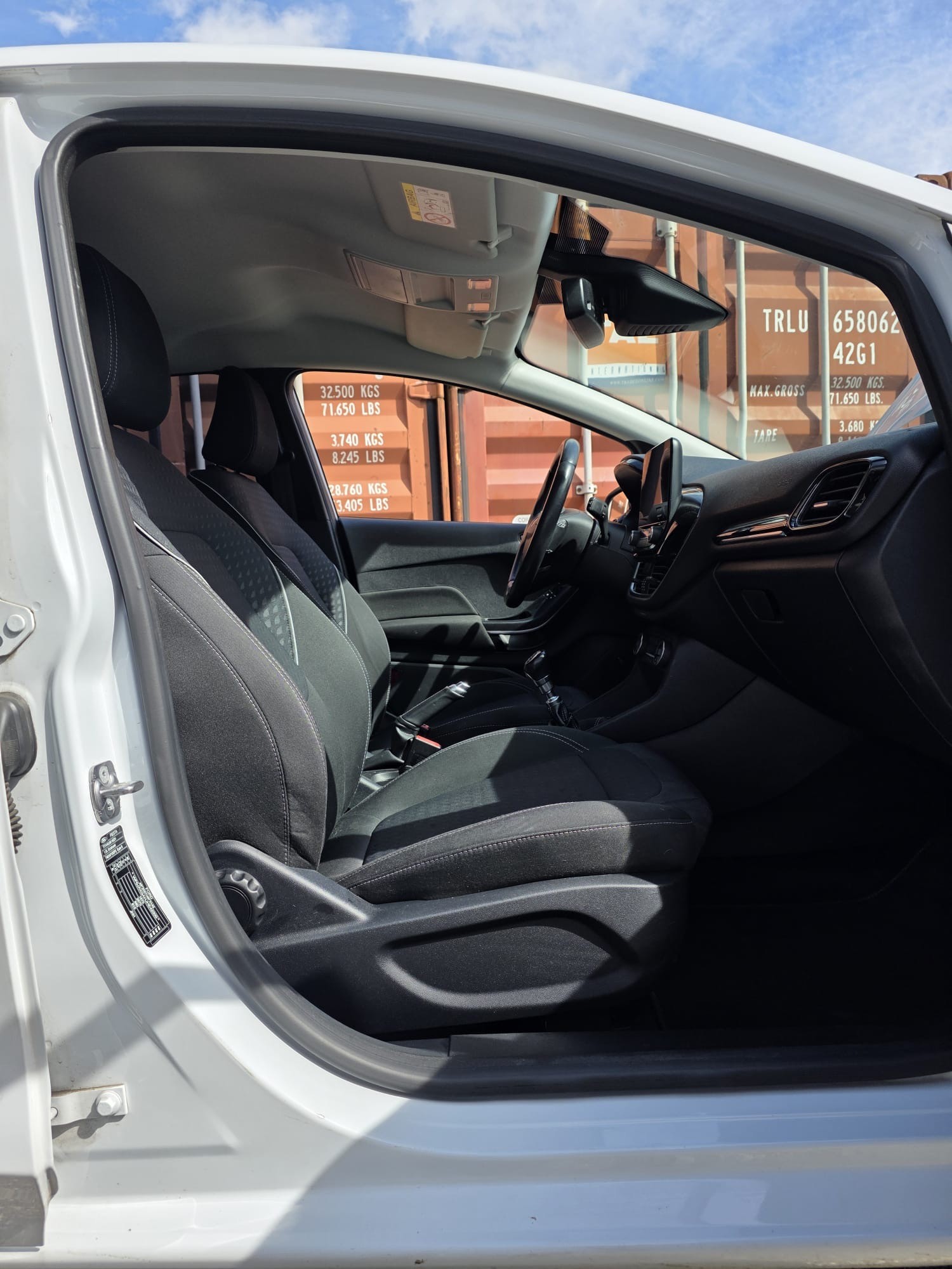 FORD Fiesta 1.0 SCTi Business-image-8