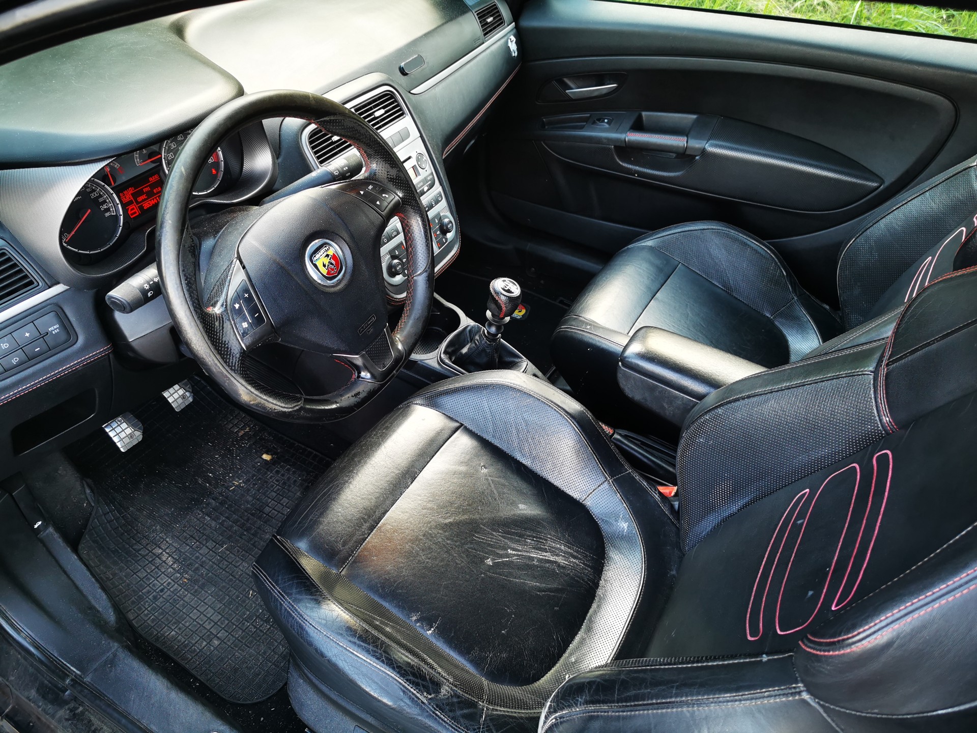 FIAT Punto 1.4 16V Turbo Abarth-image-7