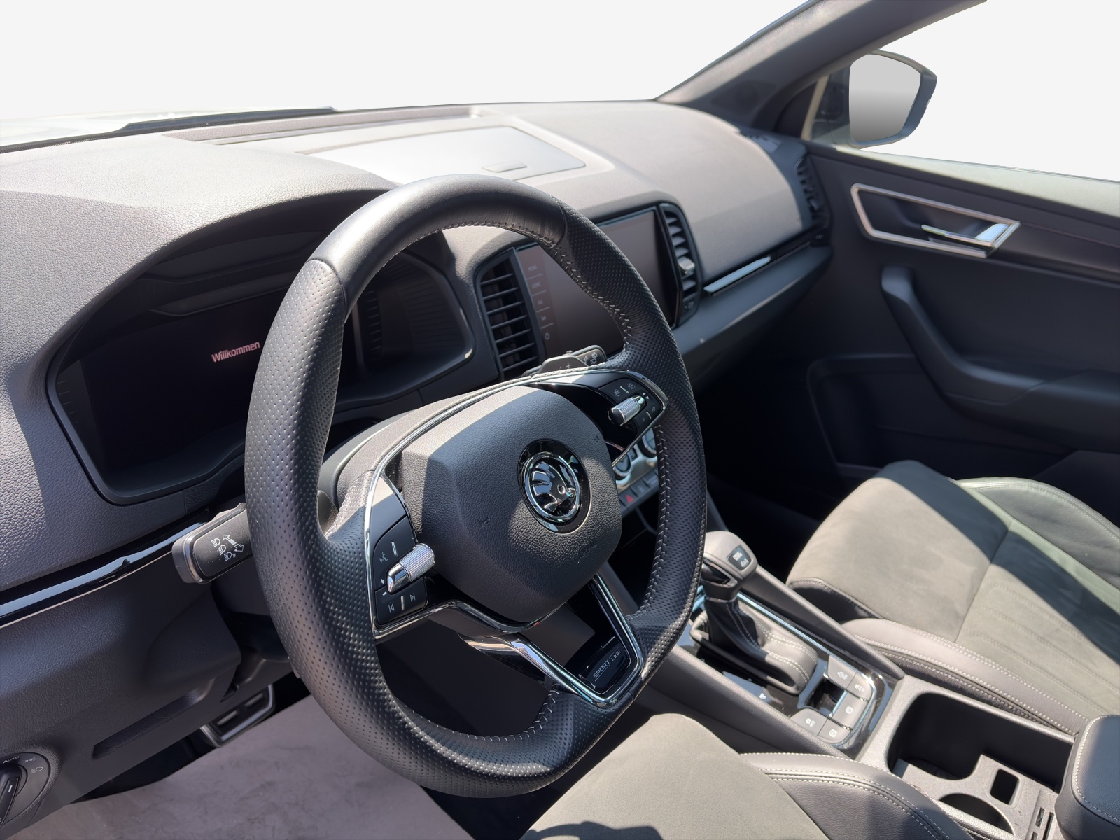 SKODA Karoq 2.0 TSI SportLine 4x4 DSG-image-8