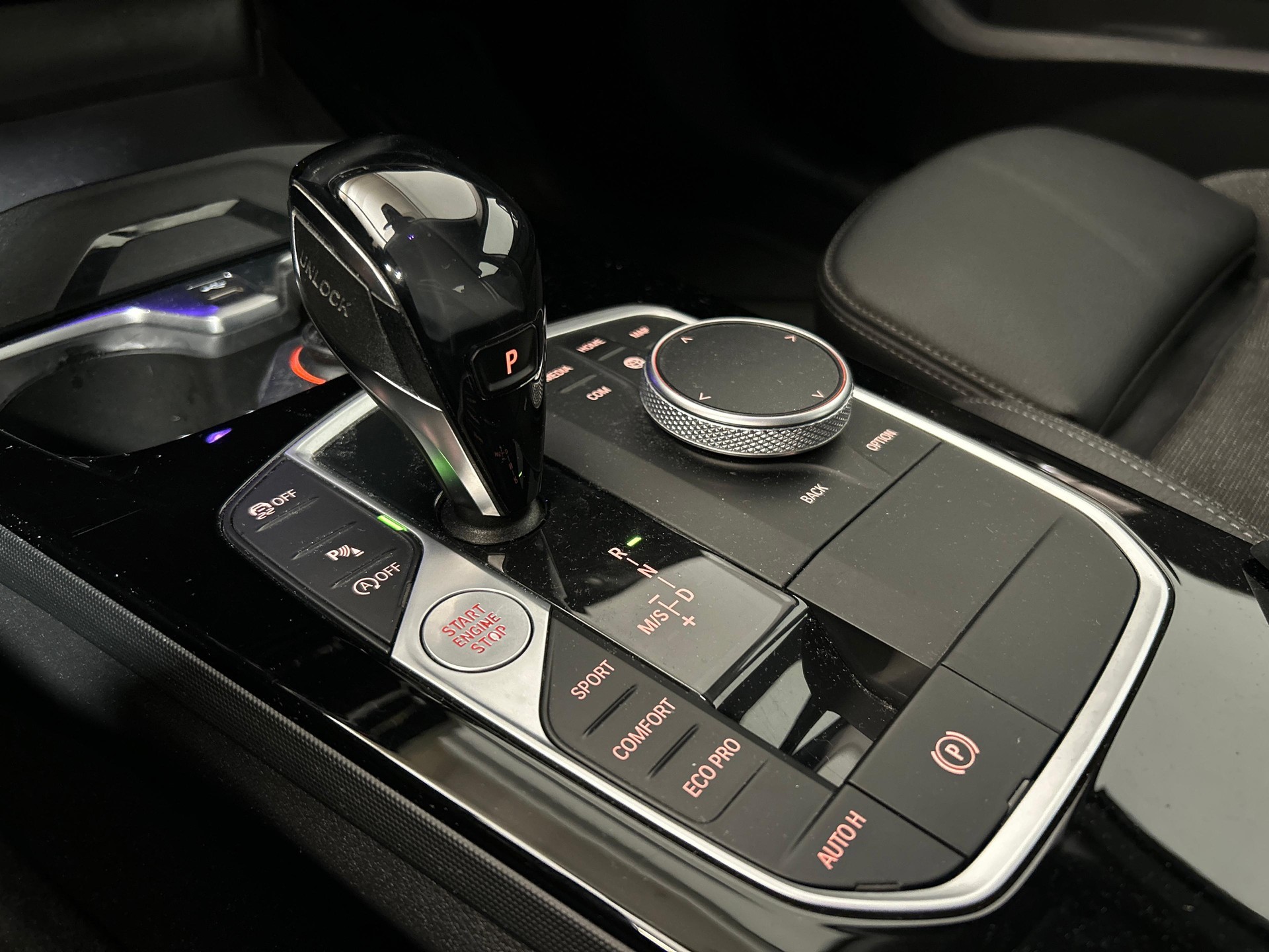BMW 220d xDrive Gran Coupé-image-13