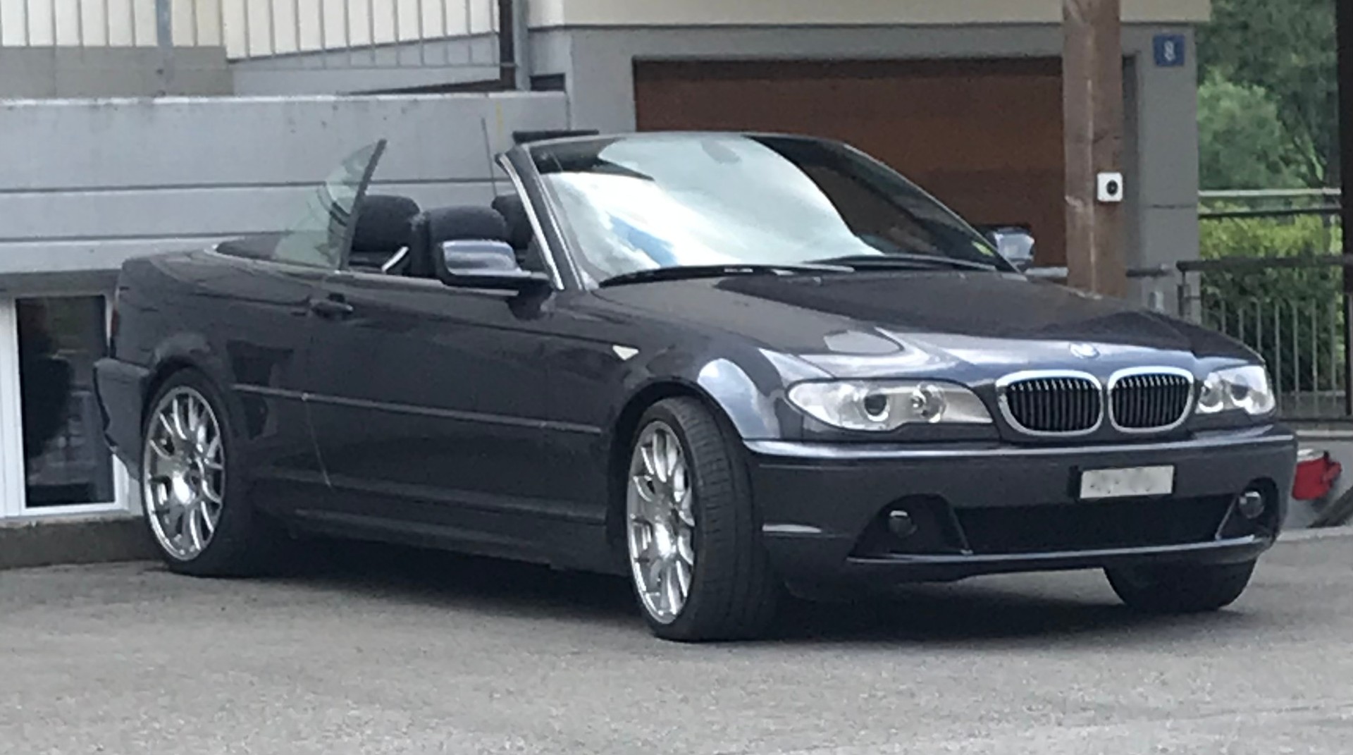 BMW 330Ci-image-0