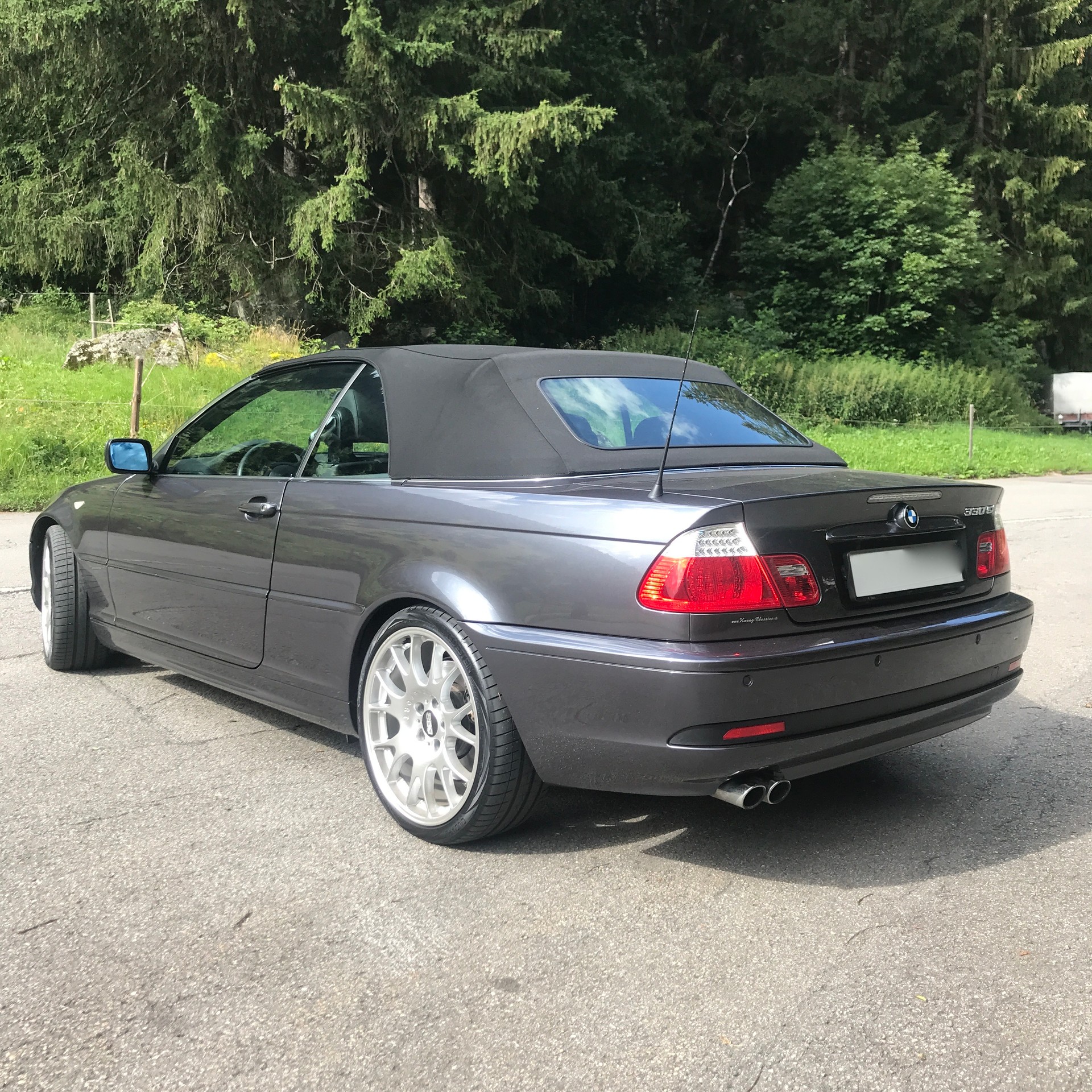 BMW 330Ci-image-2