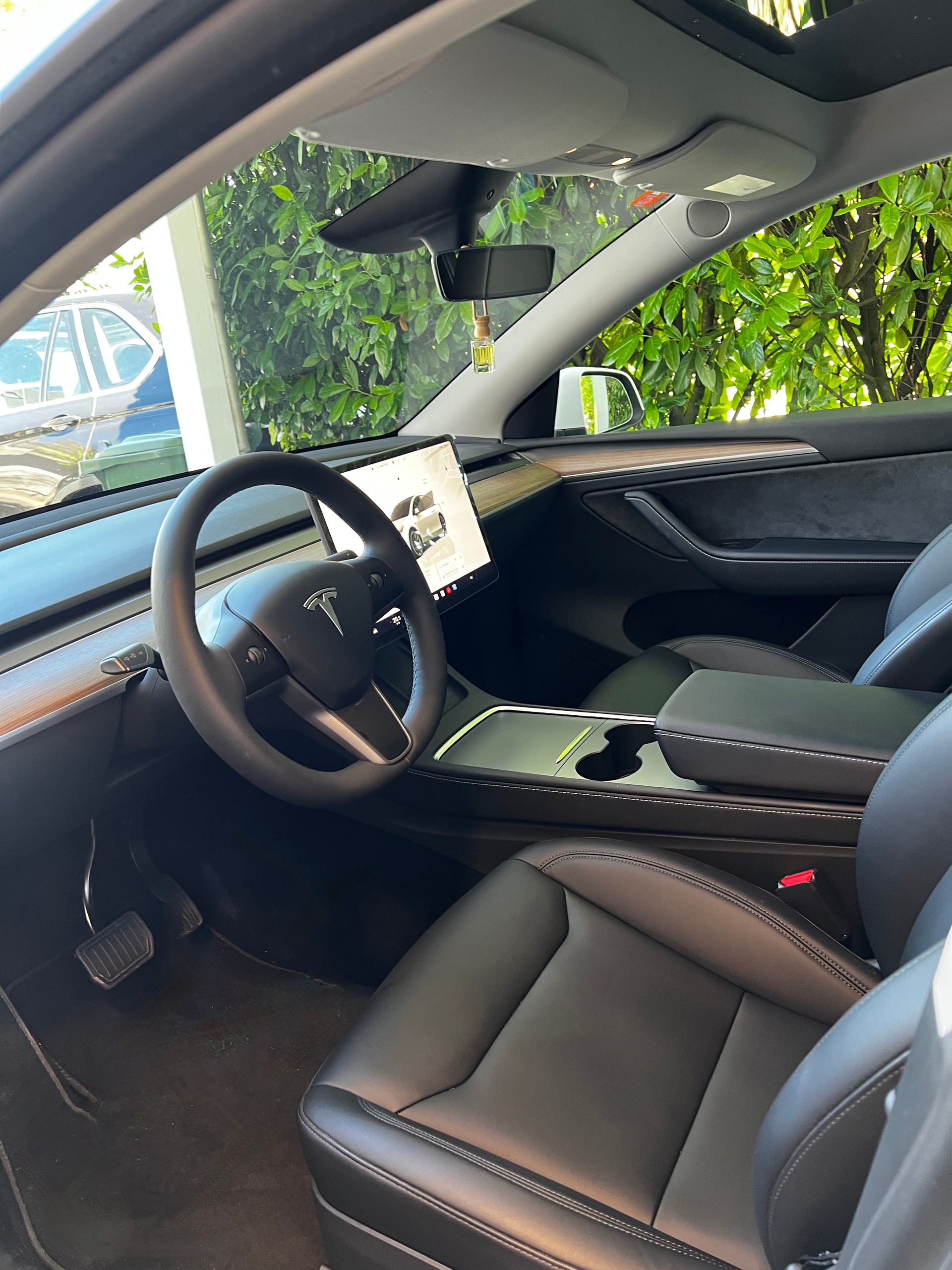 TESLA Long Range D-image-5