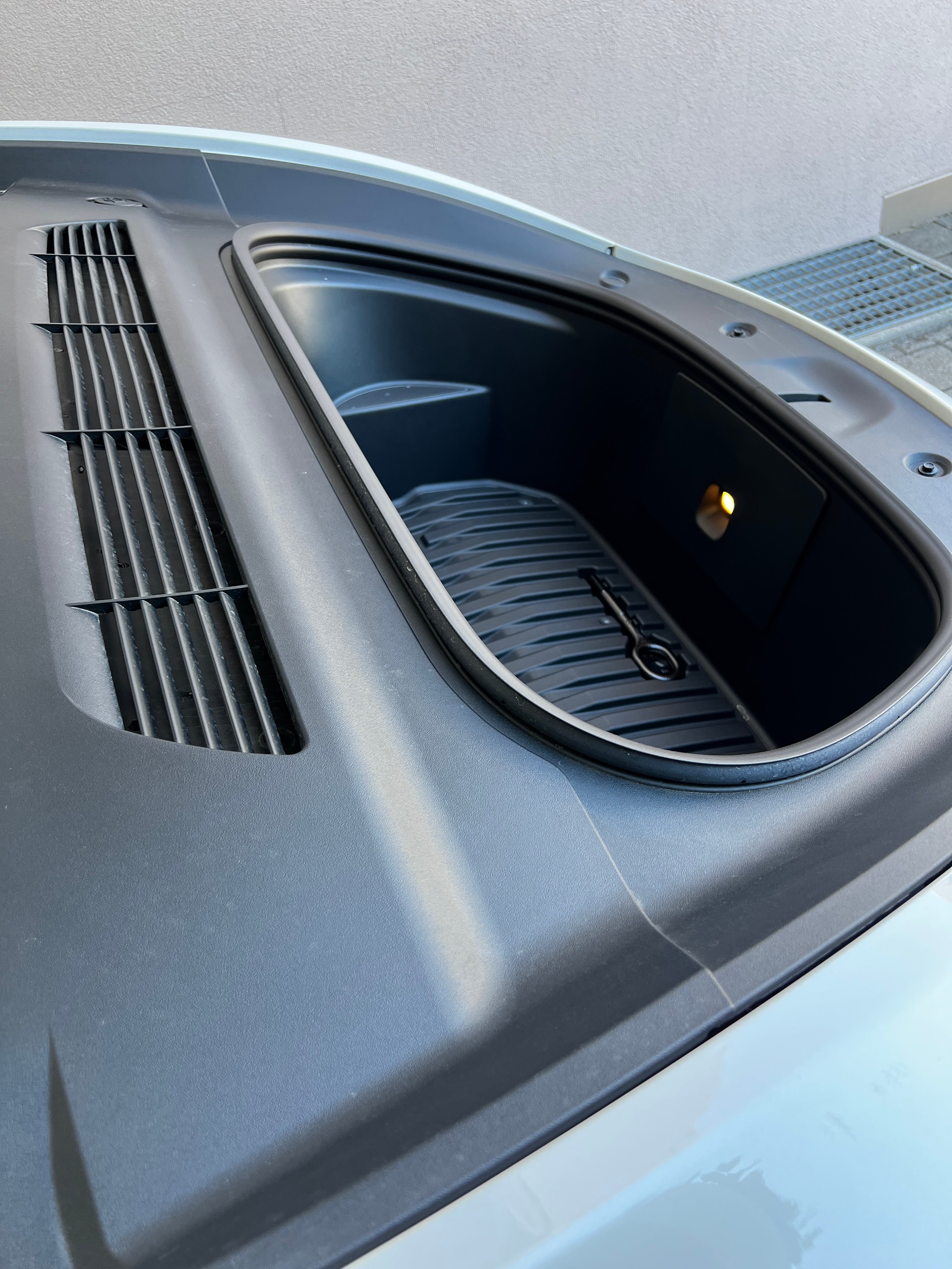 TESLA Long Range D-image-16