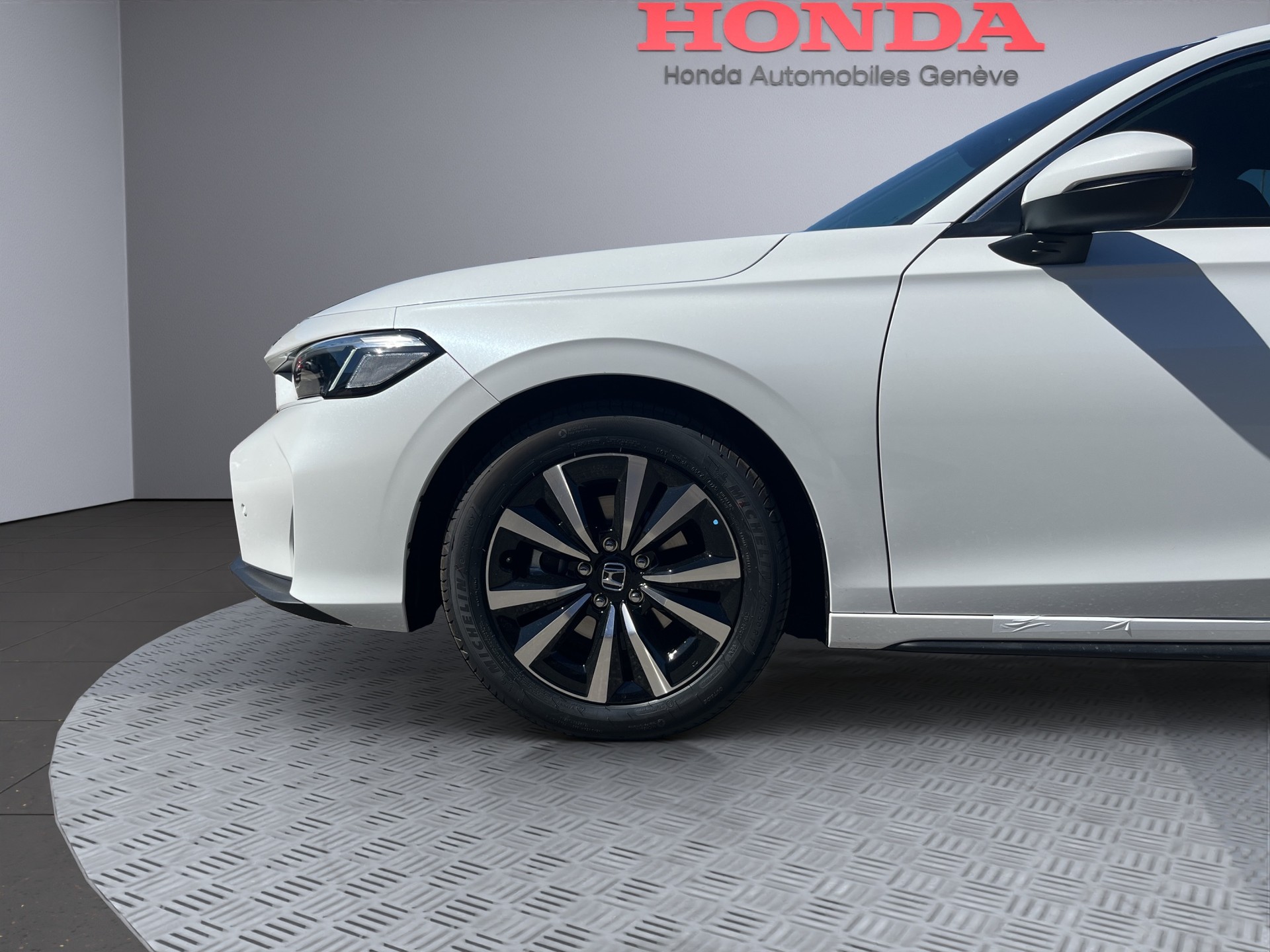 HONDA Civic 2.0 i-MMD Elegance-image-16