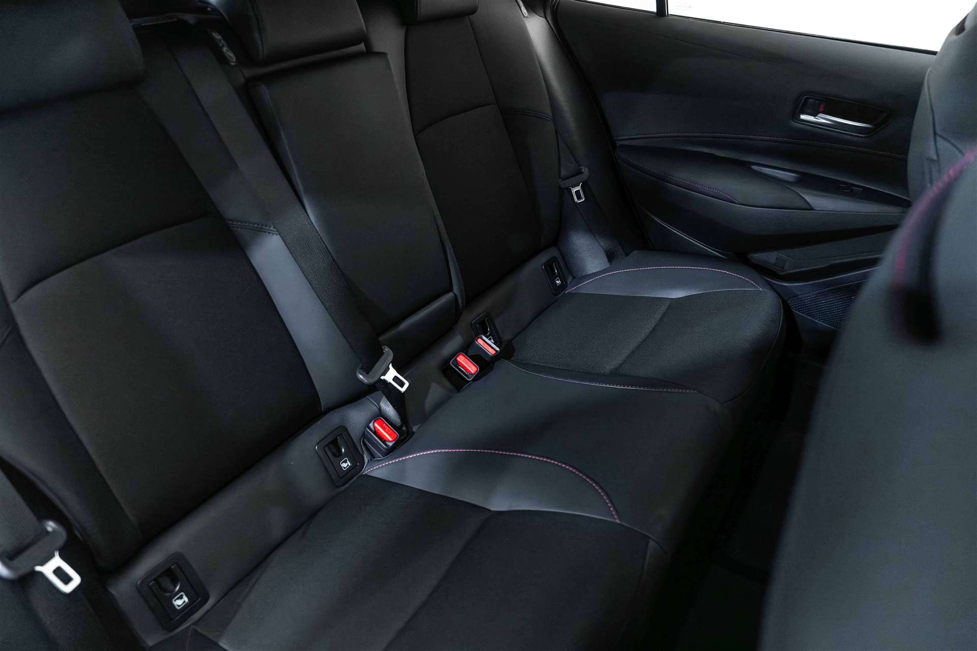 TOYOTA Corolla Touring Sports 2.0 HSD GR Sport e-CVT Automat-image-13