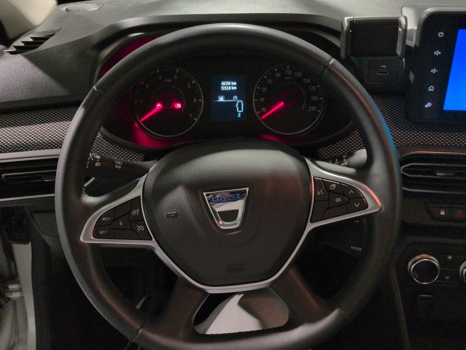 DACIA Jogger TCe 110 Extreme-image-9