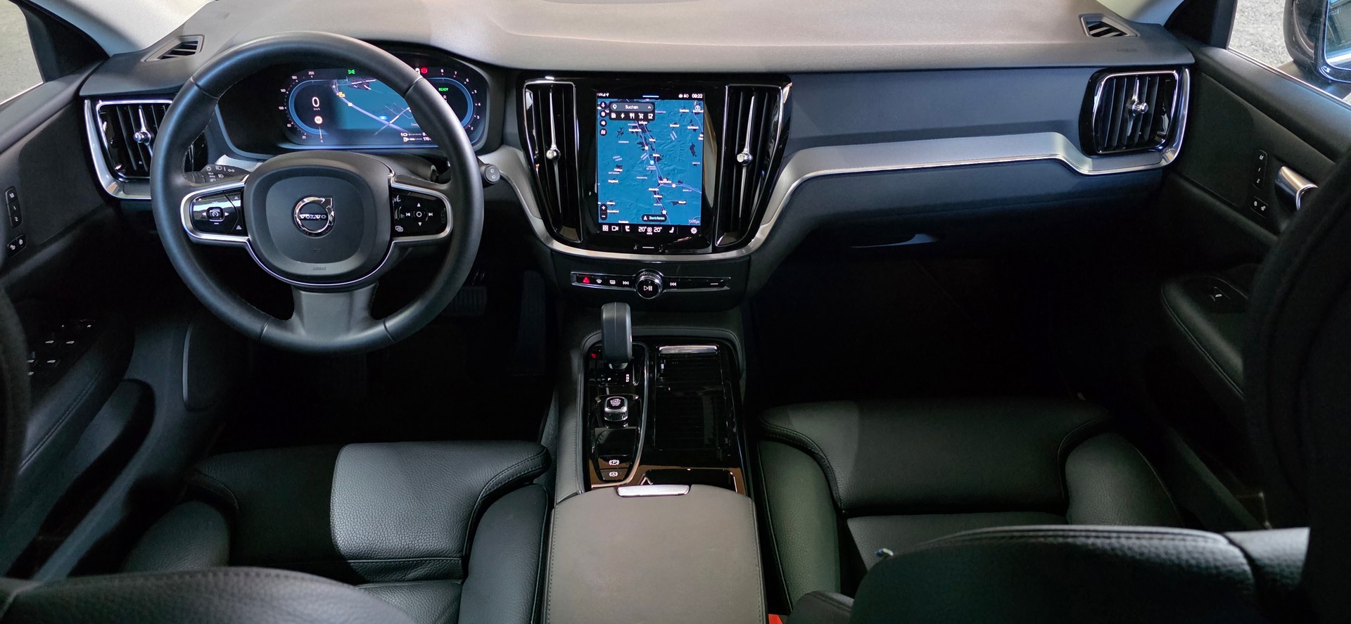 VOLVO V60 T6 eAWD Plug in Hybrid Plus Bright Geartronic *Sitz-&Lenkradheizung* LaneAssist&ACC*-image-10