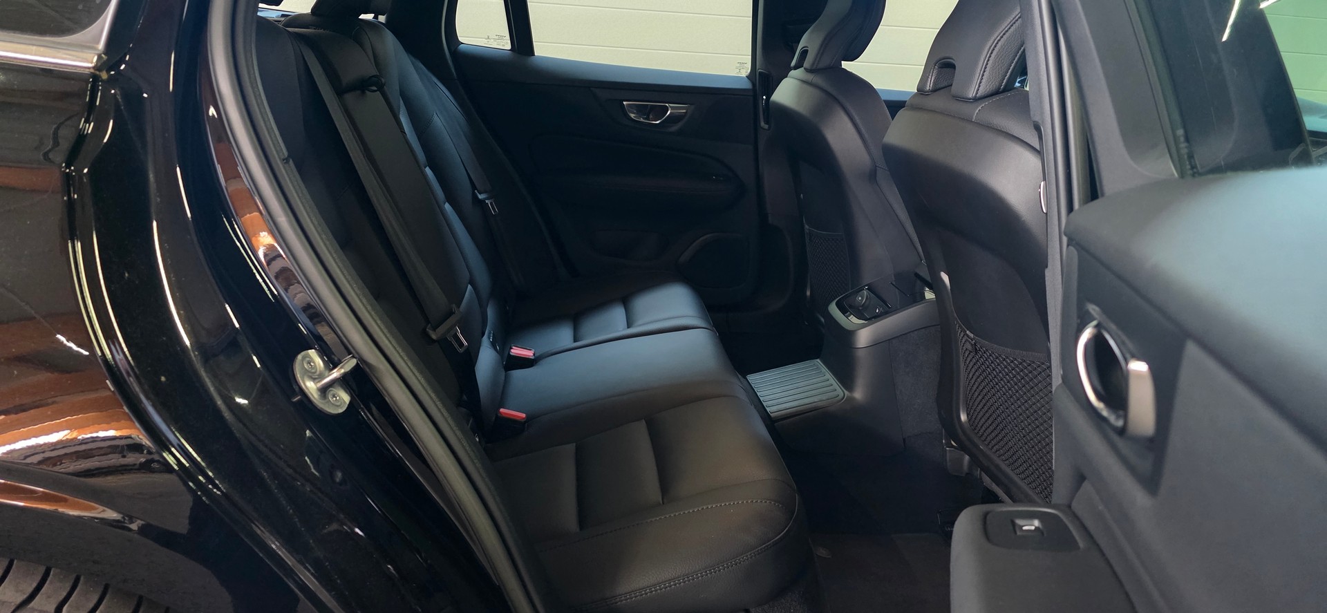 VOLVO V60 T6 eAWD Plug in Hybrid Plus Bright Geartronic *Sitz-&Lenkradheizung* LaneAssist&ACC*-image-25