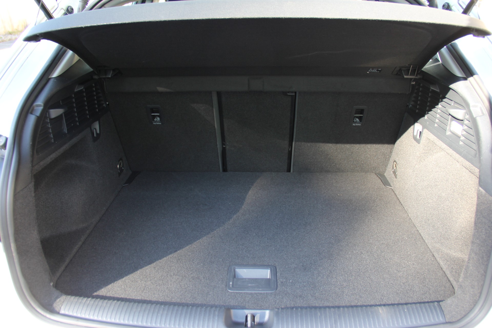 AUDI Q2 35 TDI quattro S-tronic-image-14
