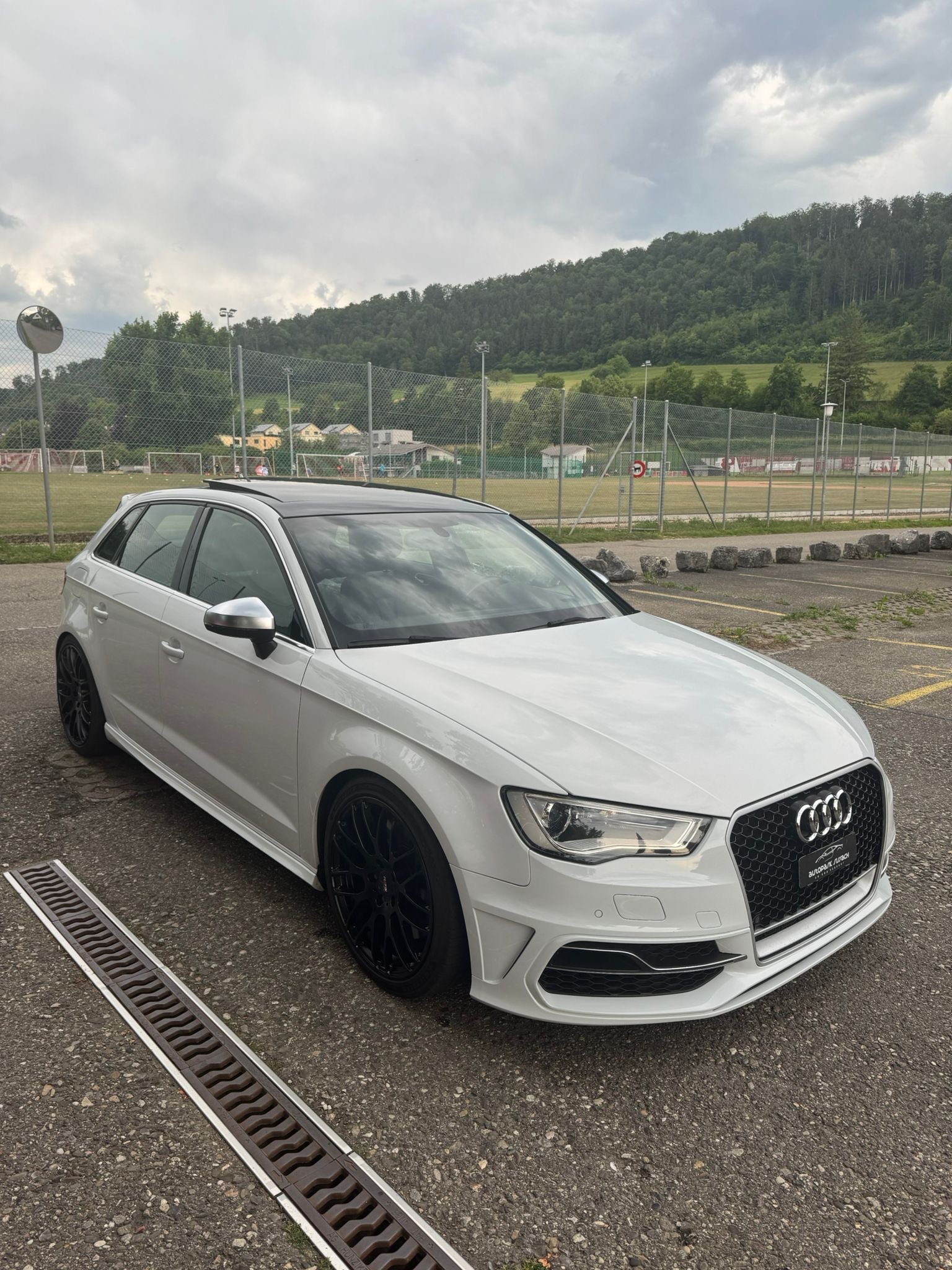 AUDI S3 Sportback 2.0 TFSI quattro S-tronic-image-2