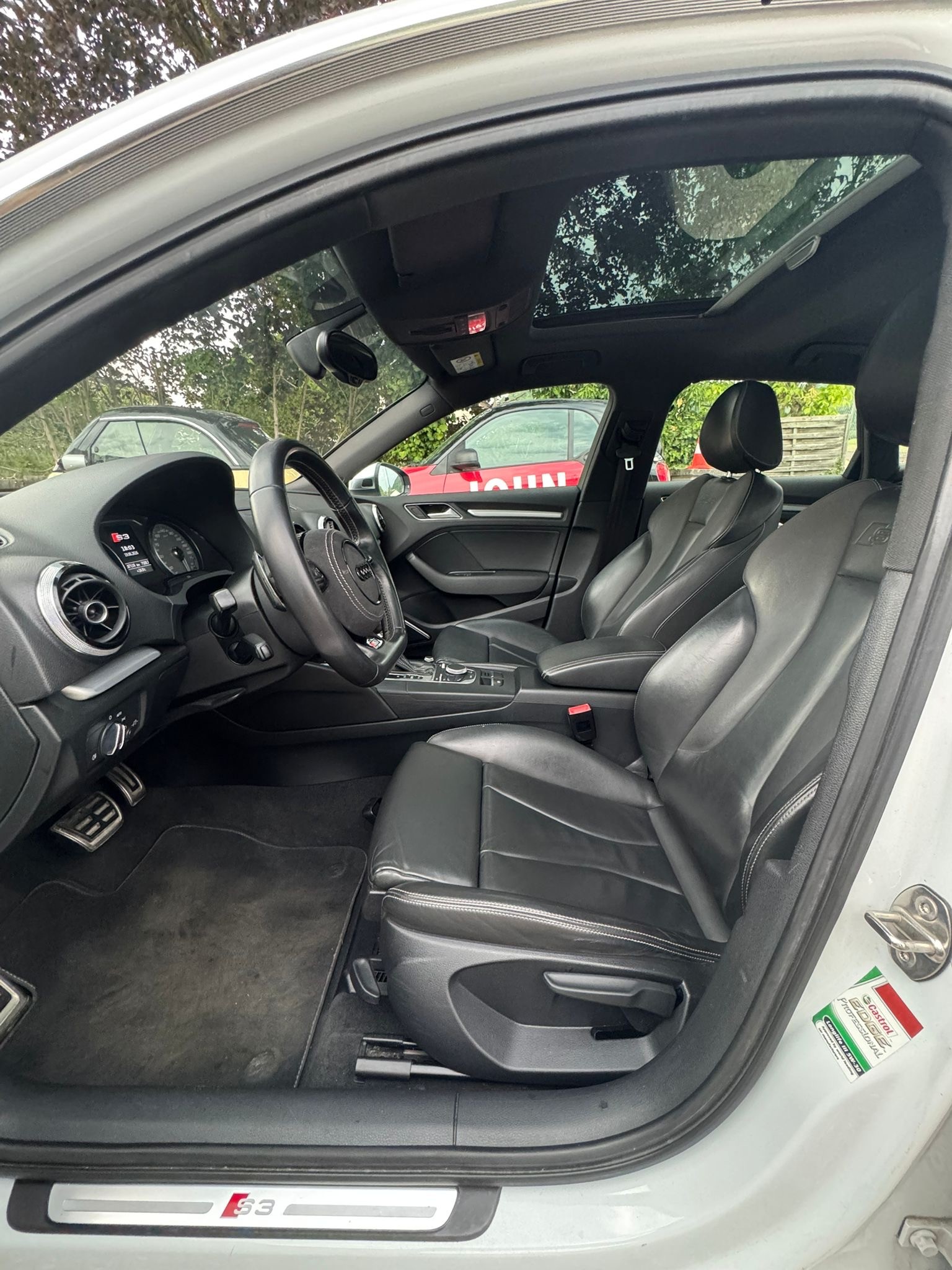 AUDI S3 Sportback 2.0 TFSI quattro S-tronic-image-7