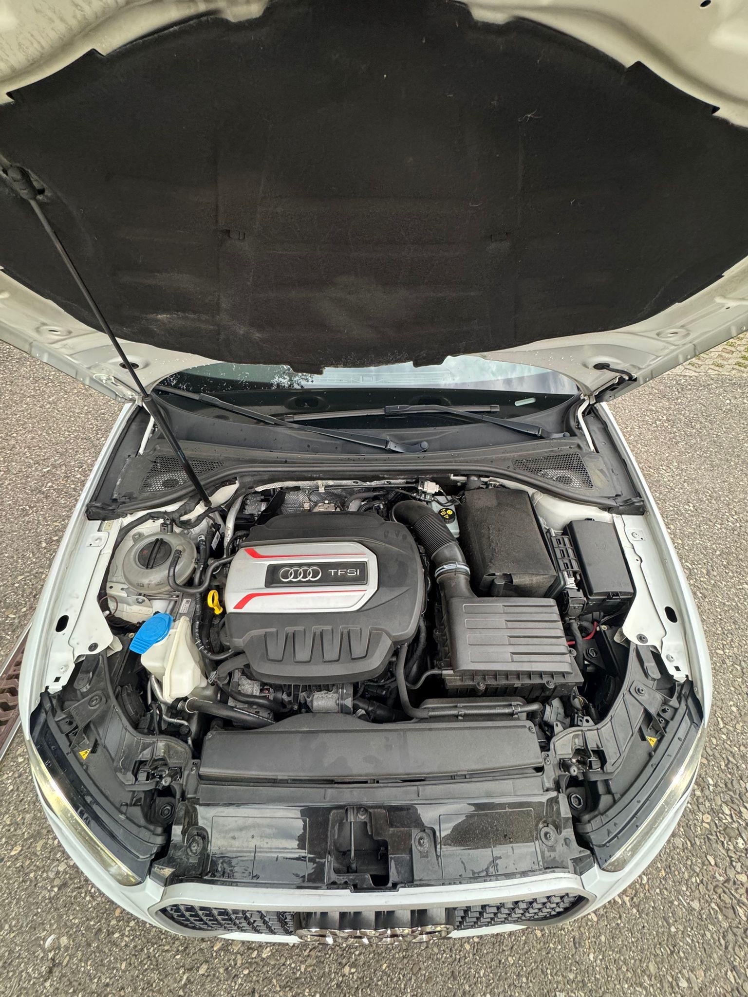 AUDI S3 Sportback 2.0 TFSI quattro S-tronic-image-9