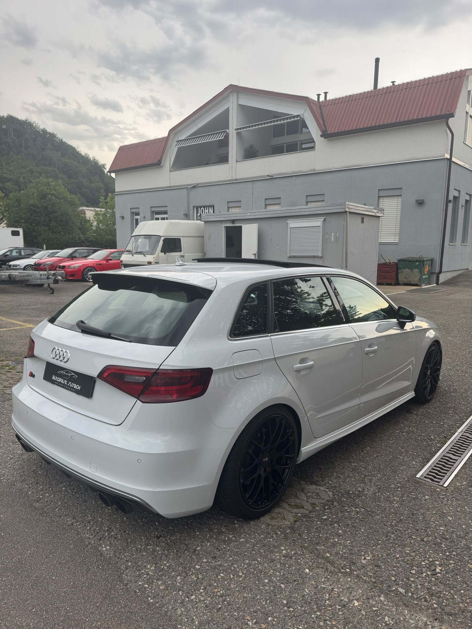 AUDI S3 Sportback 2.0 TFSI quattro S-tronic-image-3
