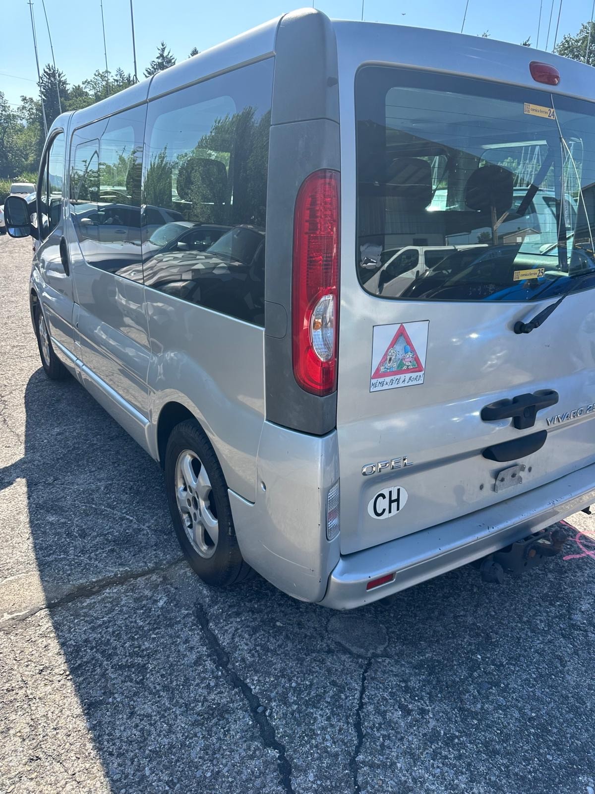 OPEL Vivaro Life 2.5CDTI 2.7t L1H1-image-6