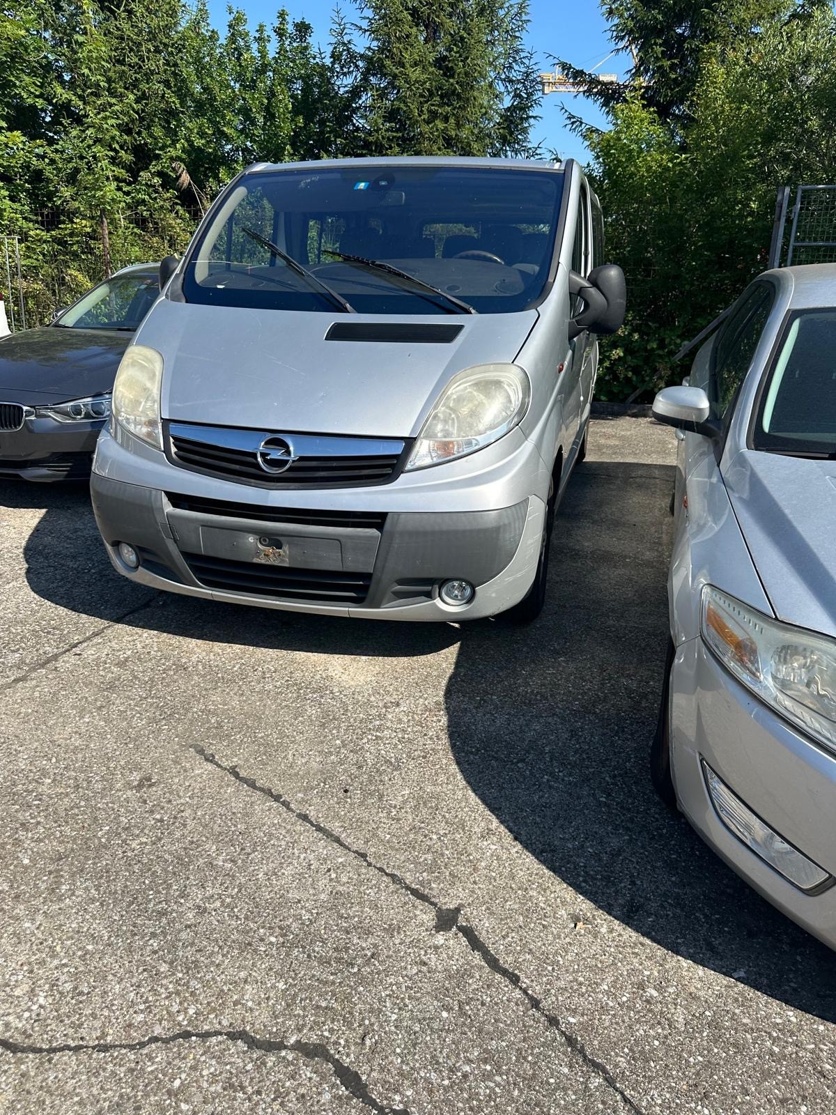 OPEL Vivaro Life 2.5CDTI 2.7t L1H1-image-1