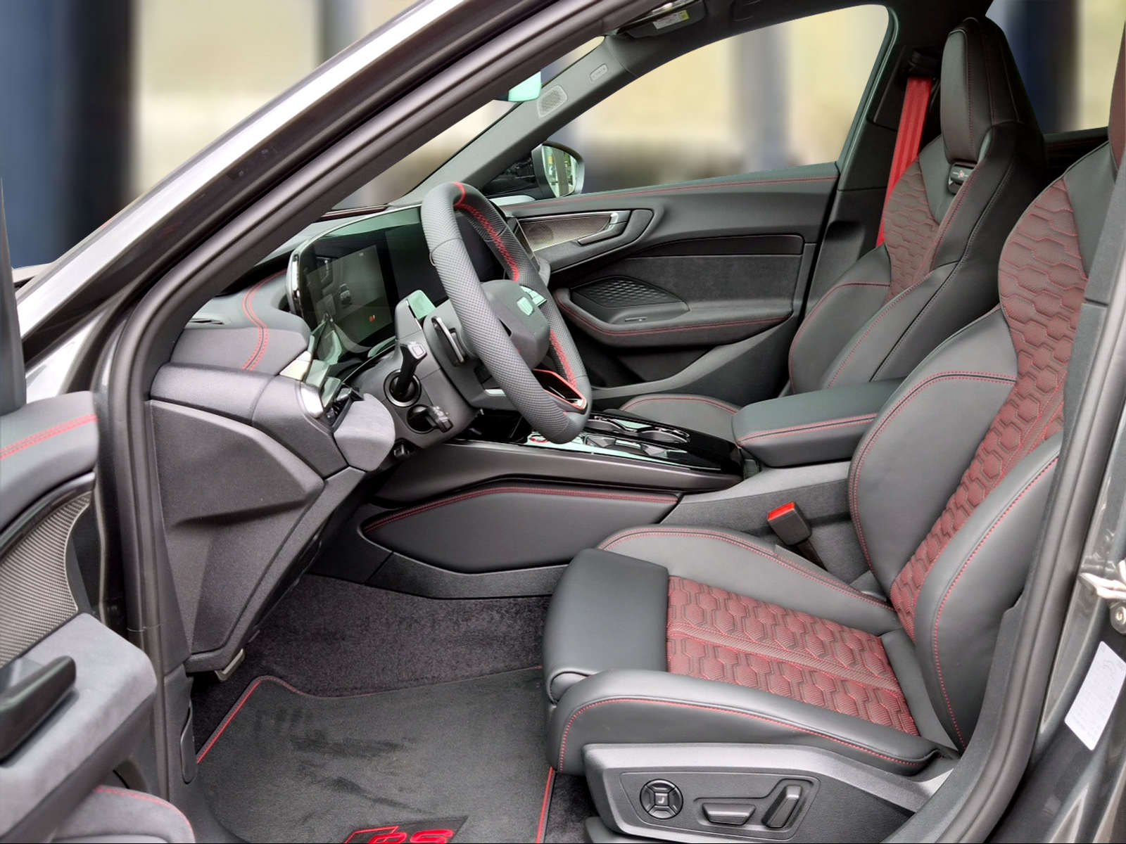 AUDI RS 5 Avant TFSI 470 kW Tiptronic quattro Daytonagrau Perleffekt-image-8