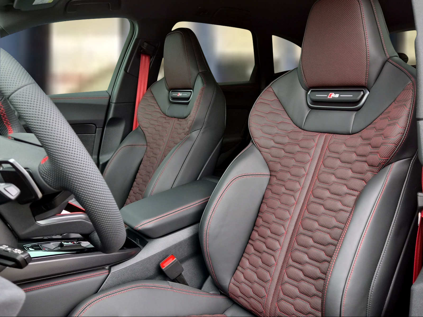 AUDI RS 5 Avant TFSI 470 kW Tiptronic quattro Daytonagrau Perleffekt-image-7