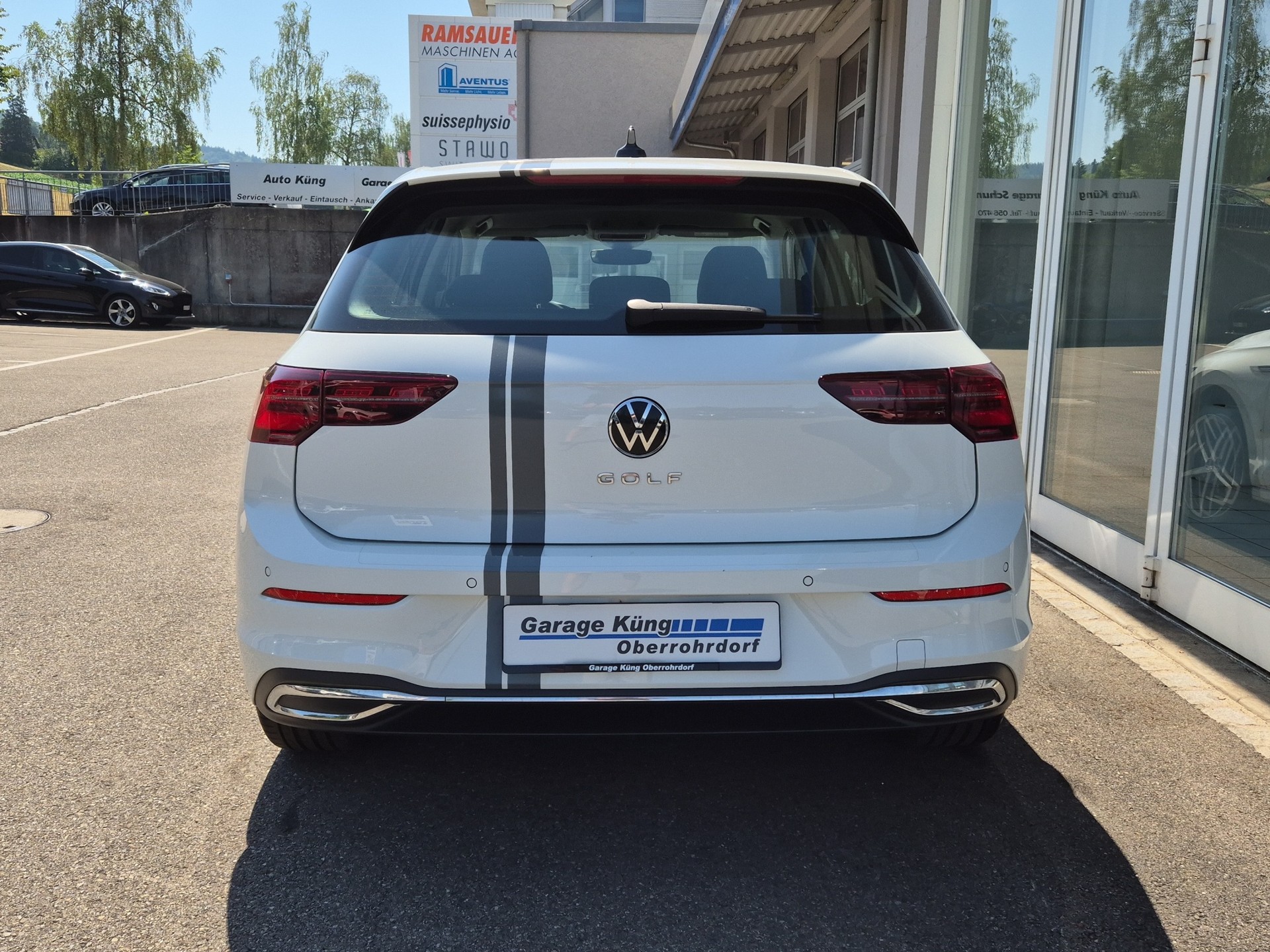 VW Golf 1.5 eTSI mHEV ACT First Edition DSG-image-5