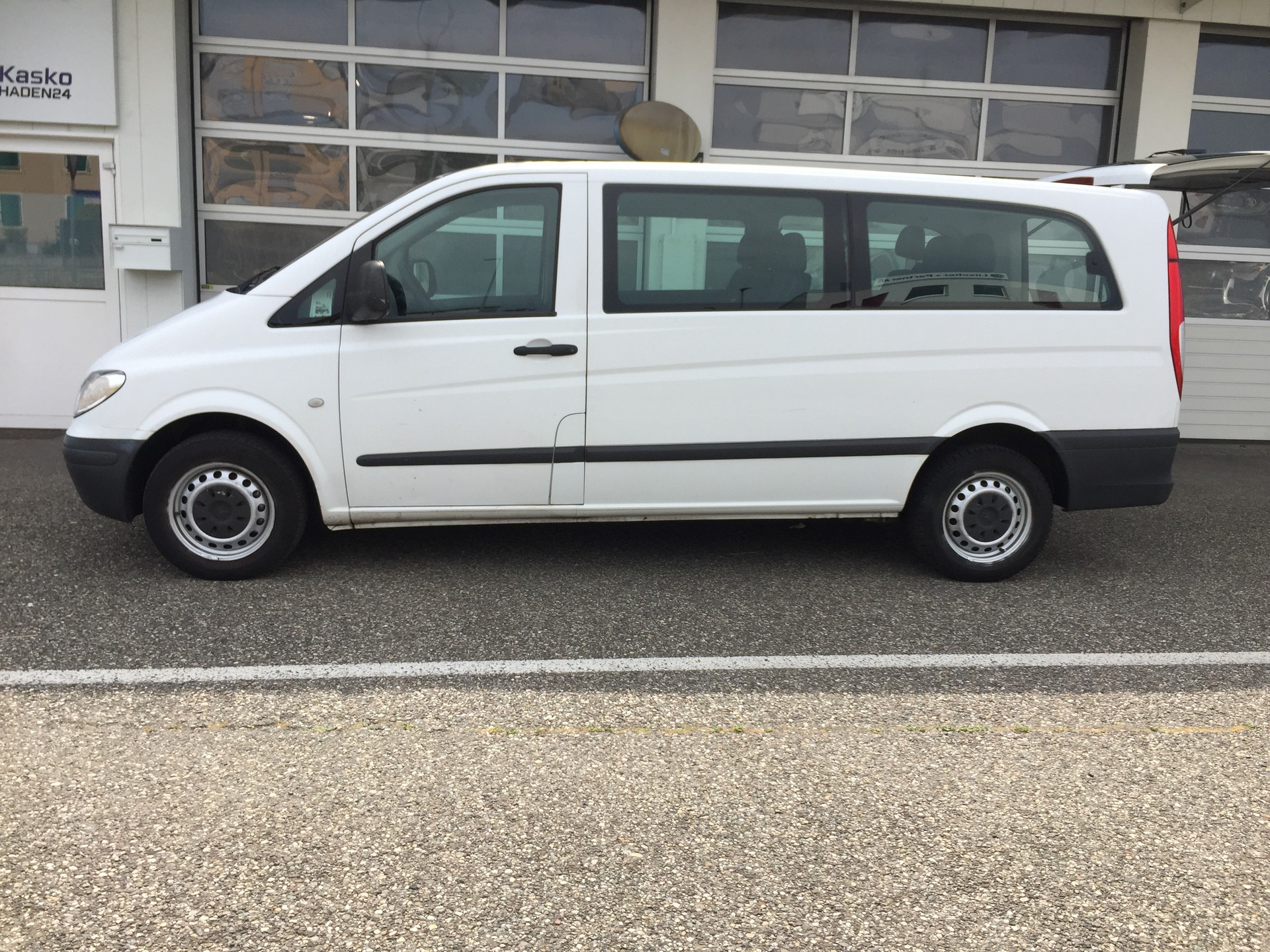 MERCEDES-BENZ Vito 109 CDI-image-14