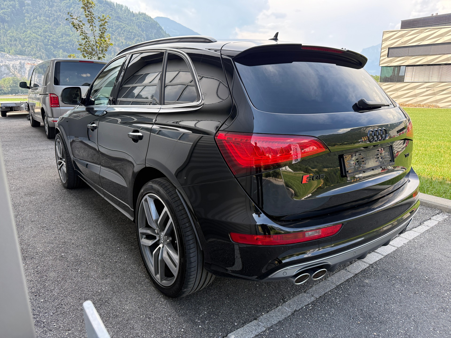 AUDI SQ5 3.0 TDI quattro tiptronic-image-5