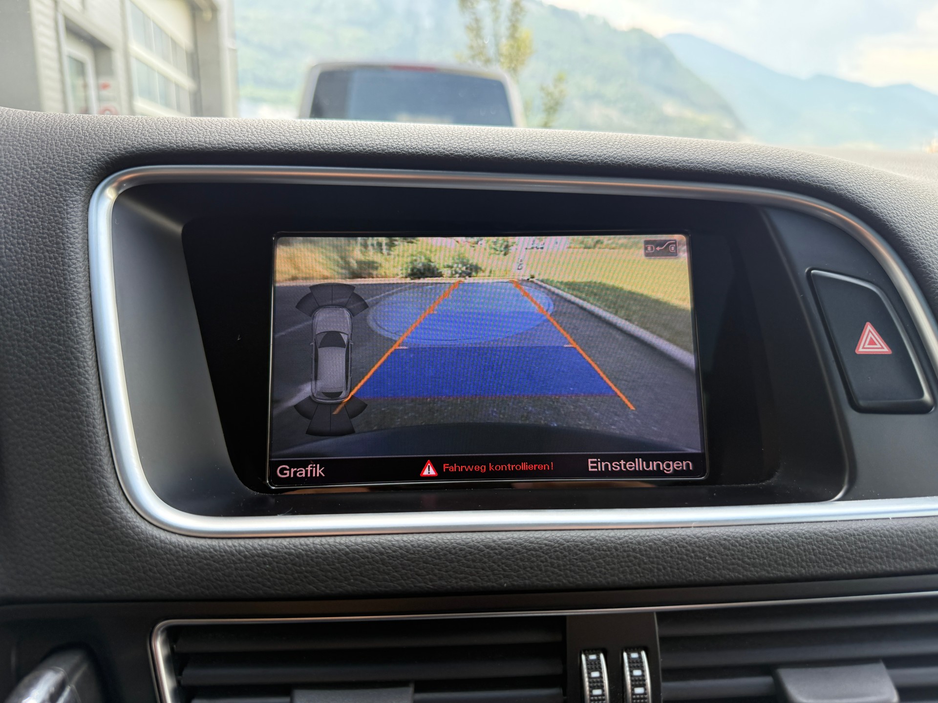 AUDI SQ5 3.0 TDI quattro tiptronic-image-10