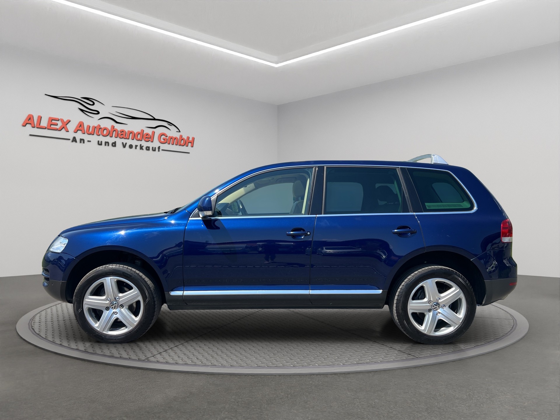 VW Touareg 4.2 V8 Automatic-image-2