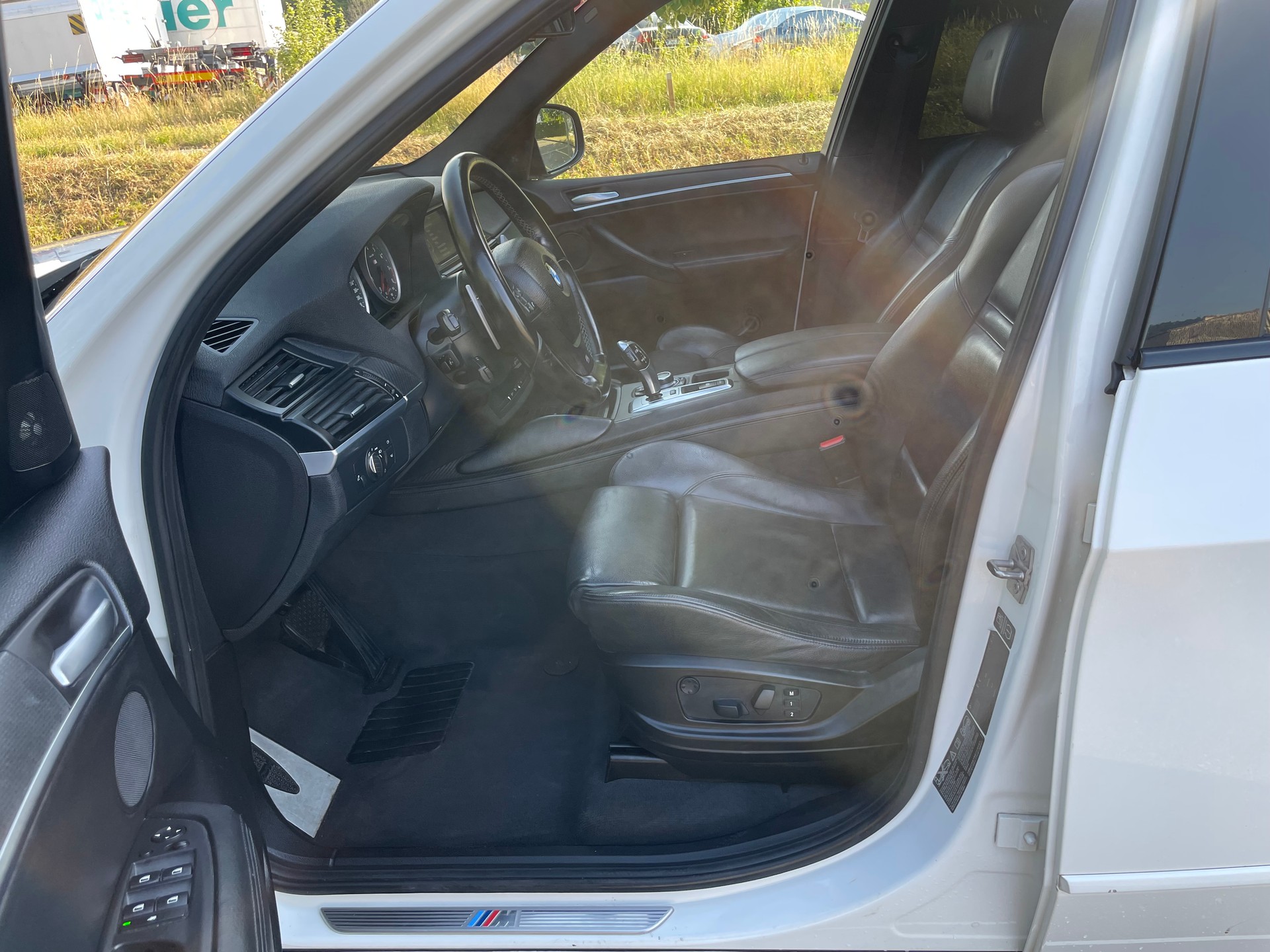 BMW X5 xDrive M Steptronic-image-12