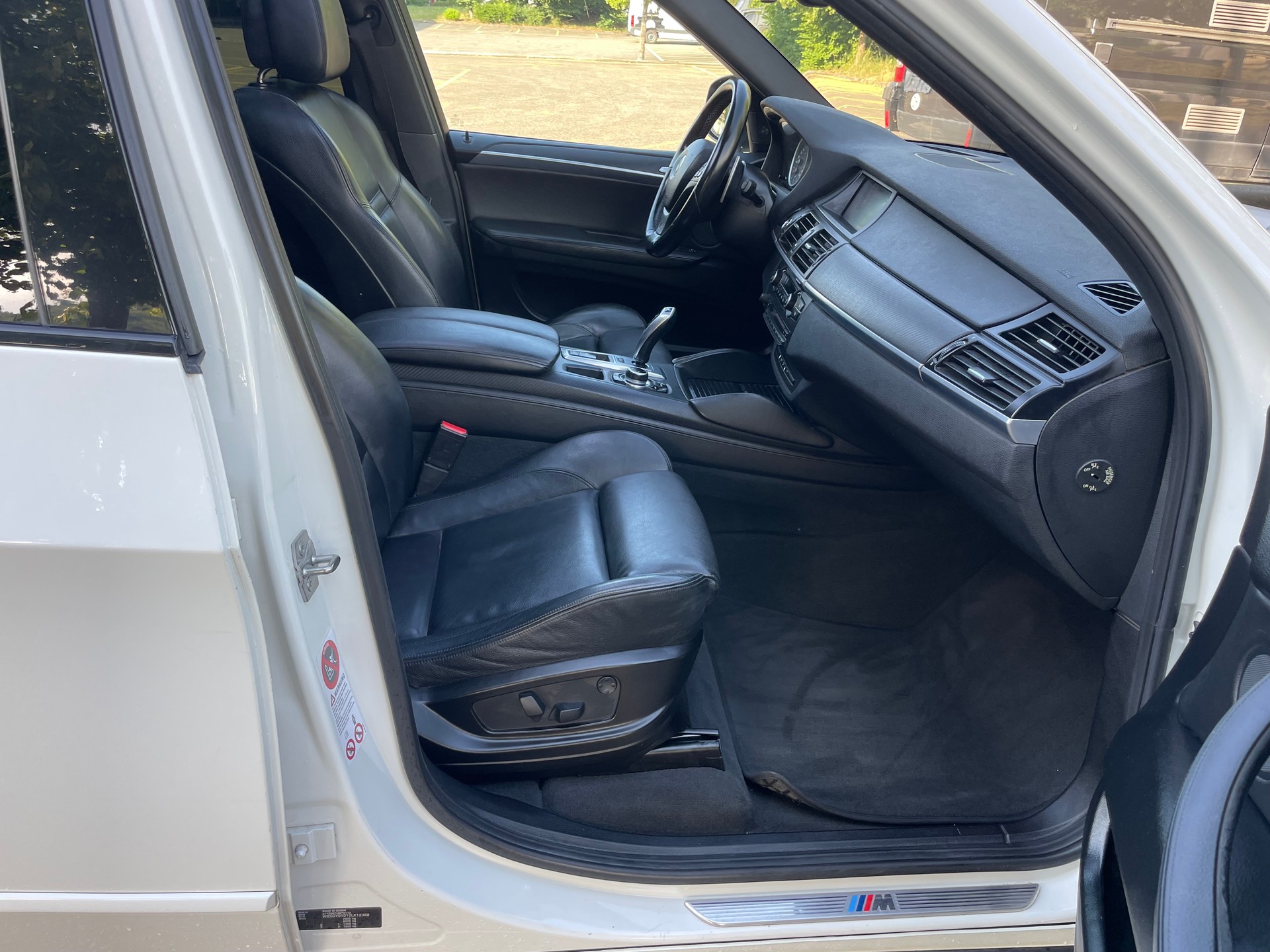 BMW X5 xDrive M Steptronic-image-13