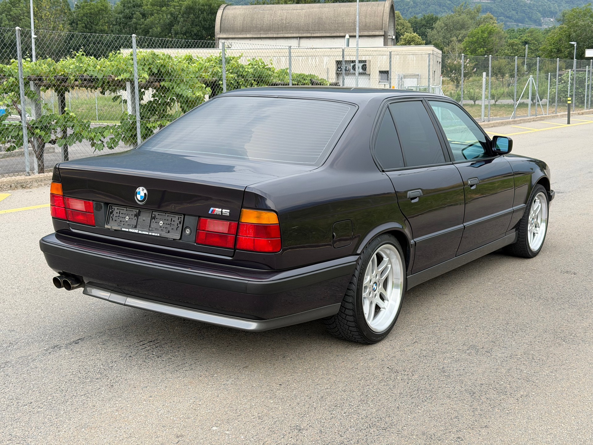 BMW M5 E34-image-4