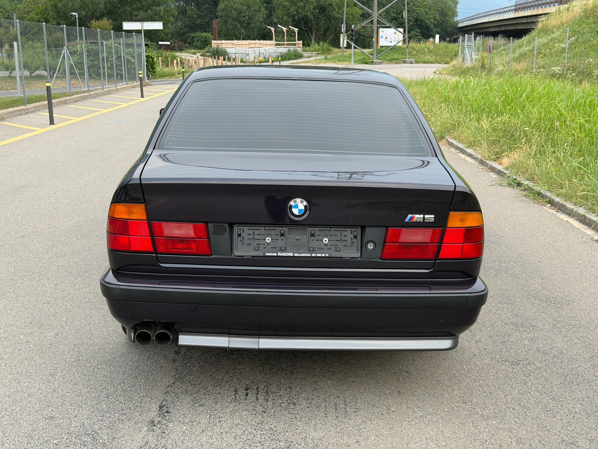BMW M5 E34-image-3