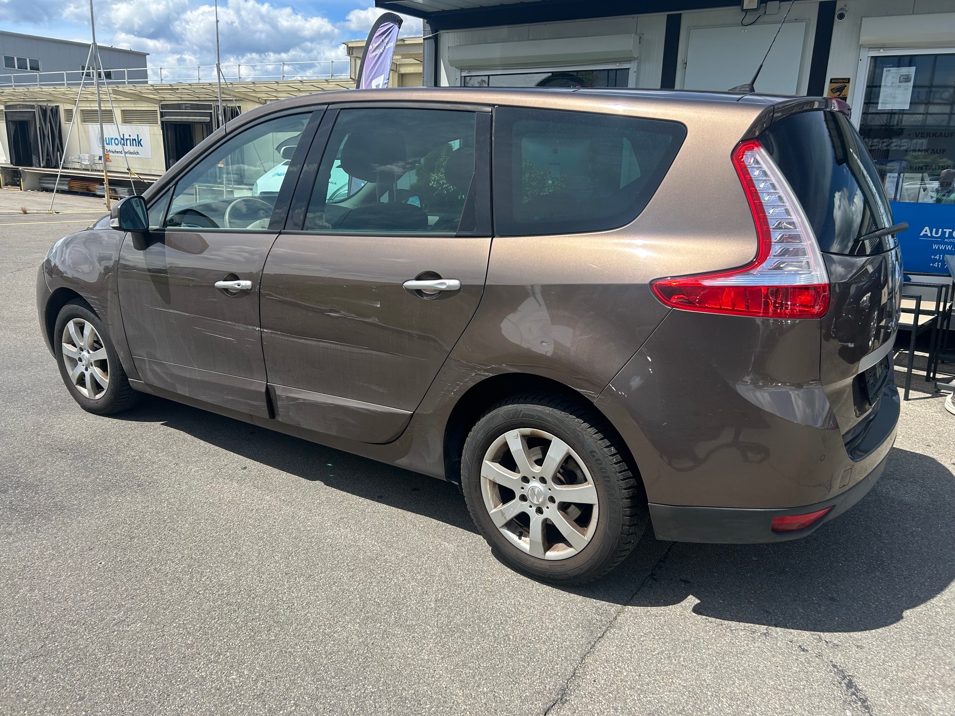 RENAULT Grand Scénic 2.0 16V Dynamique X-Tronic CVT-image-5
