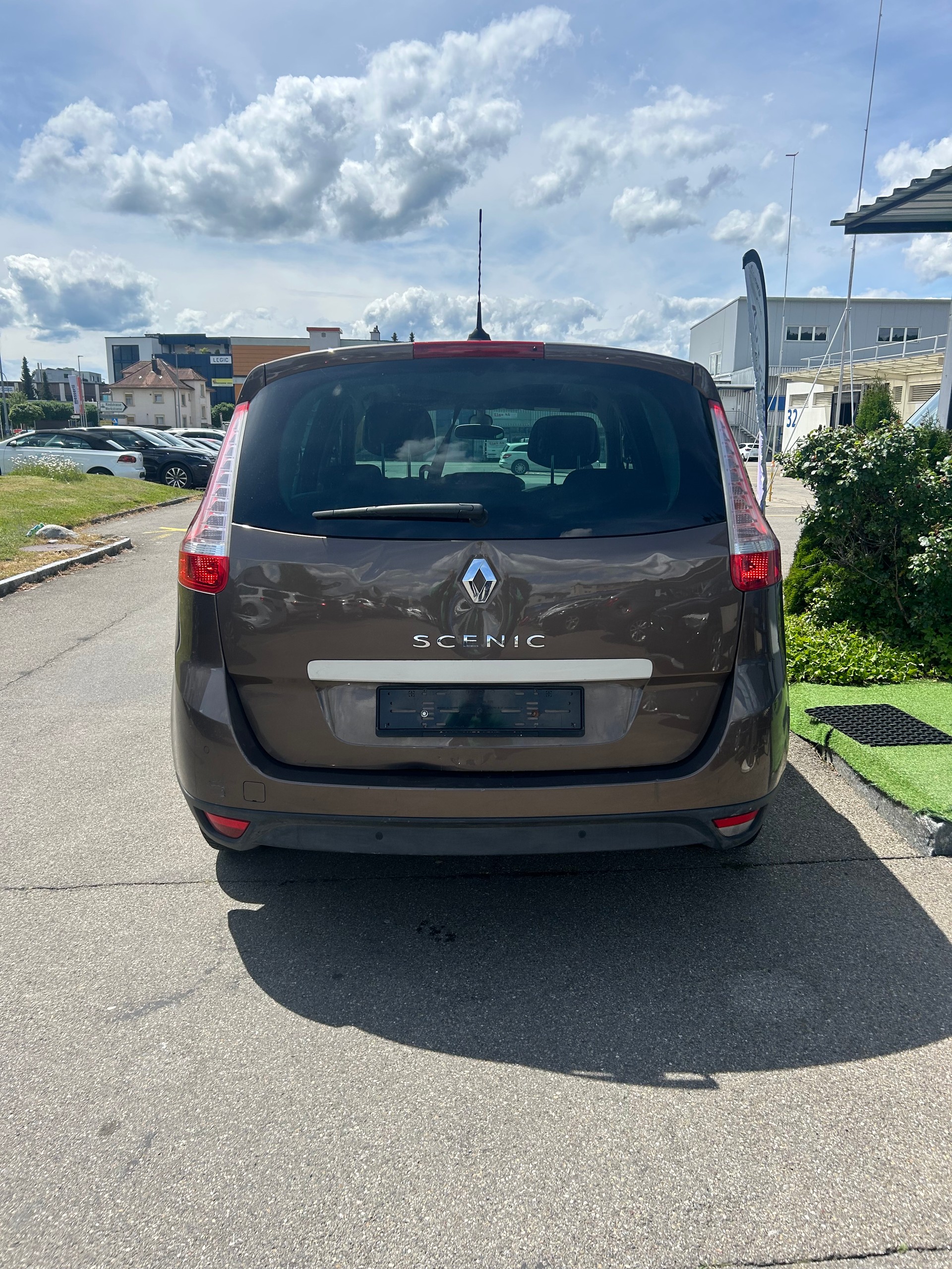RENAULT Grand Scénic 2.0 16V Dynamique X-Tronic CVT-image-10
