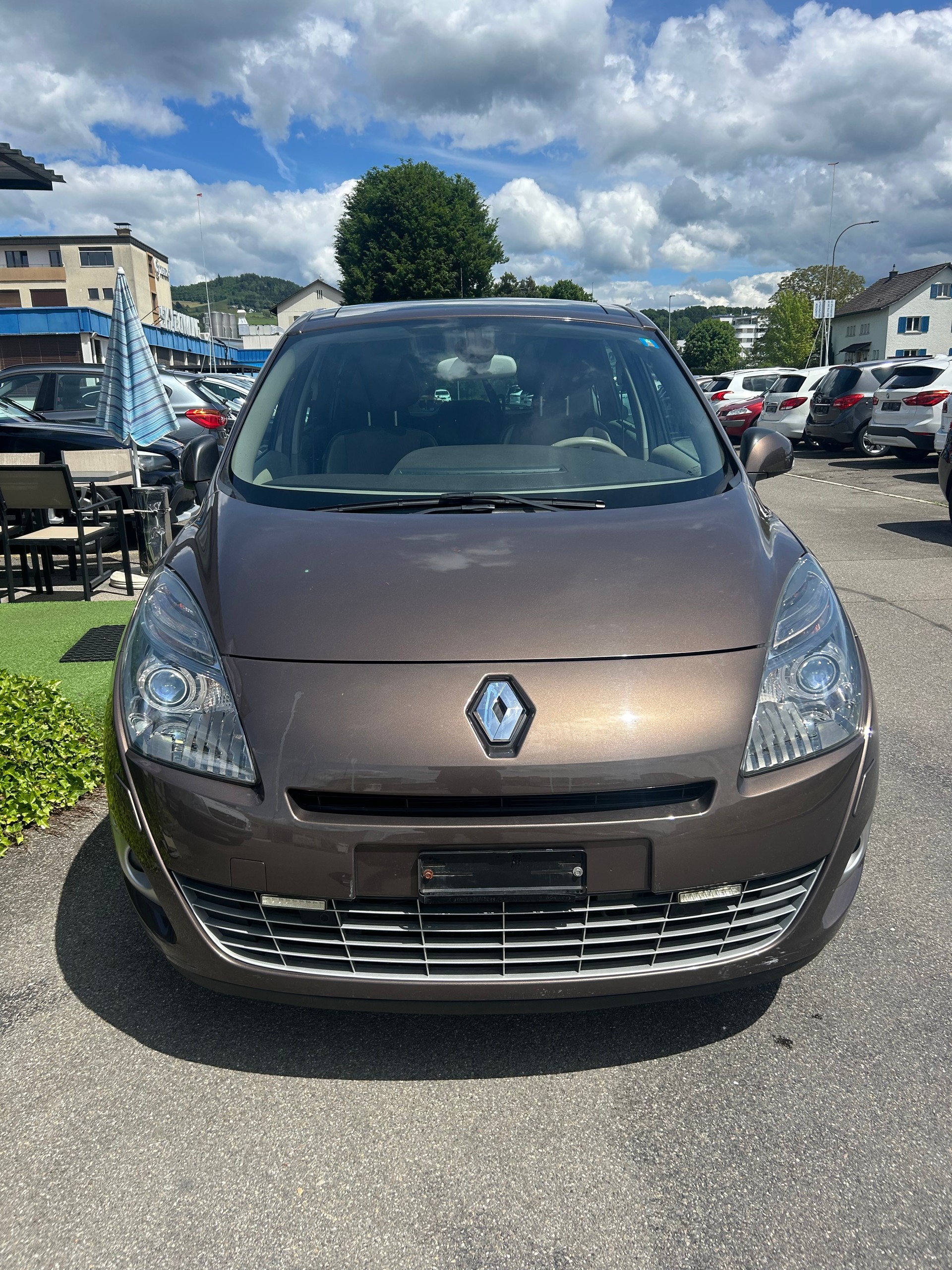 RENAULT Grand Scénic 2.0 16V Dynamique X-Tronic CVT-image-0
