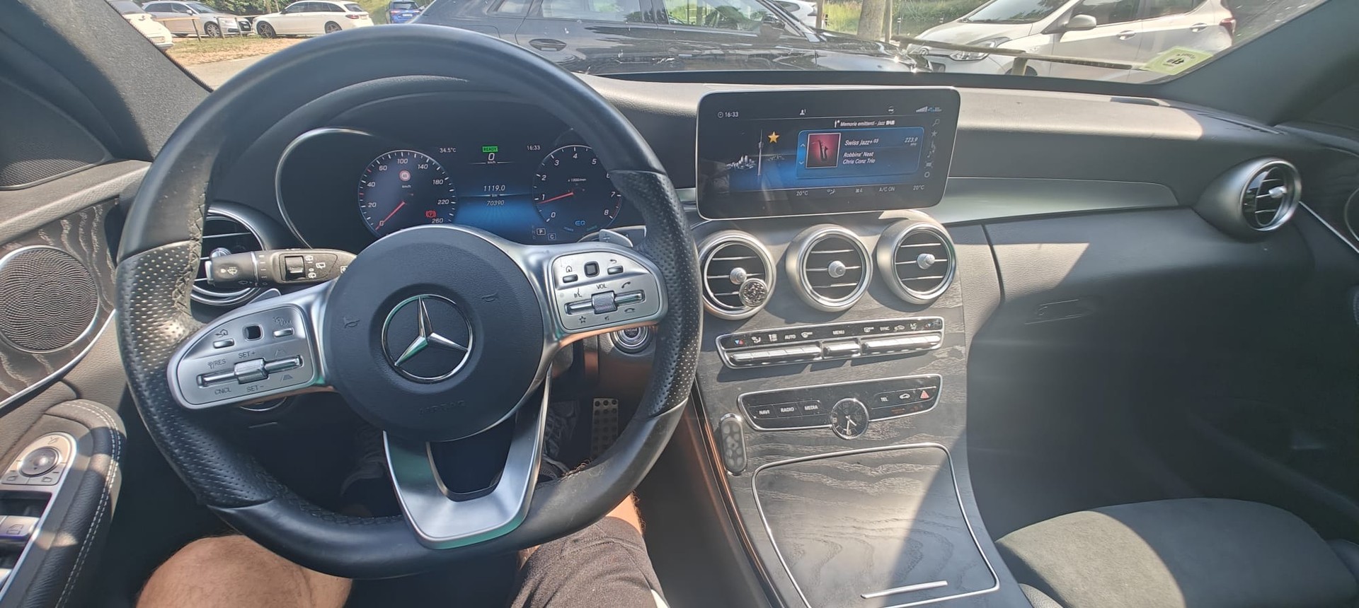 MERCEDES-BENZ C 200-image-1