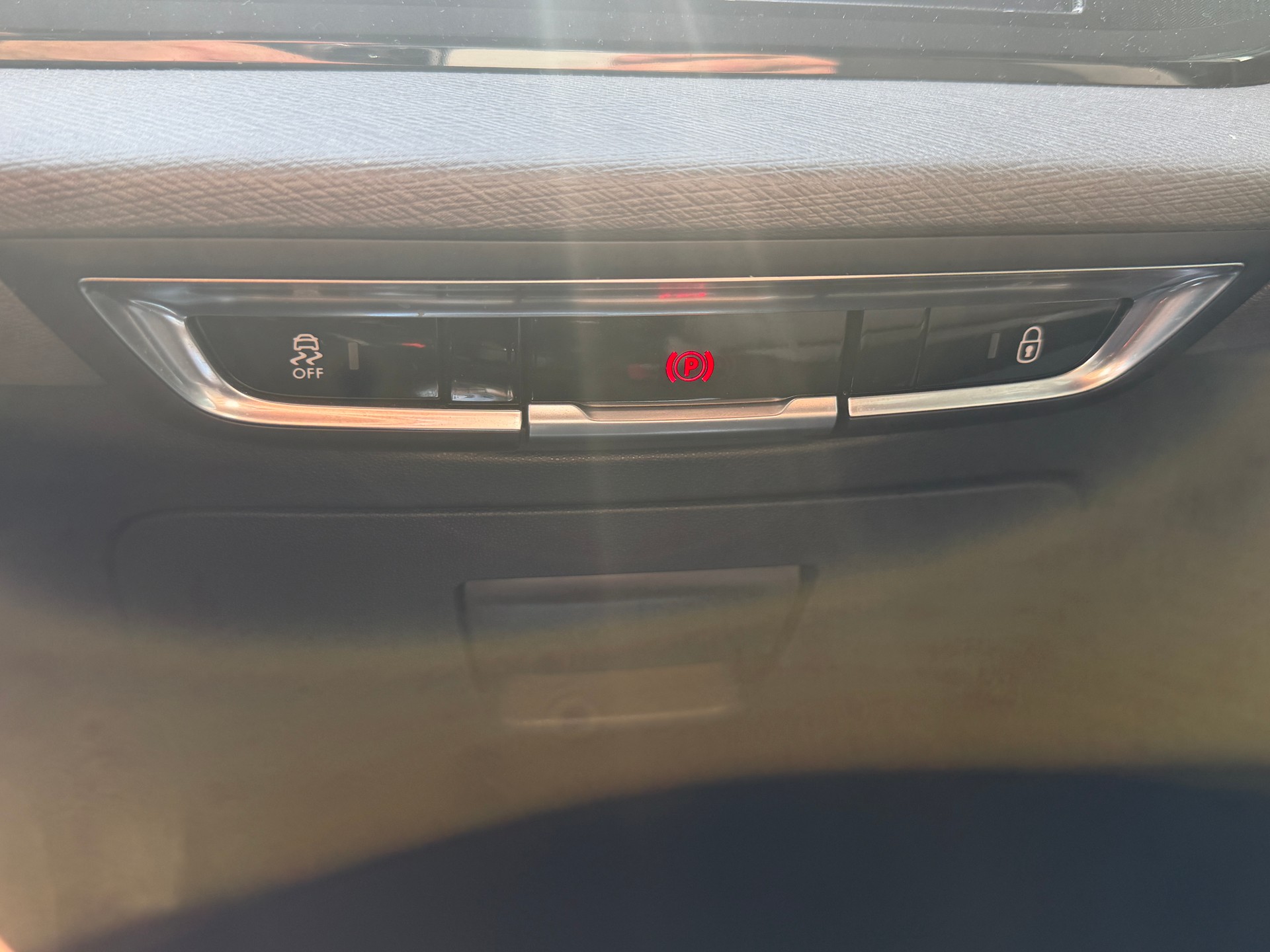 CITROEN C4 Picasso 1.2 Pure Tech Intensive-image-17