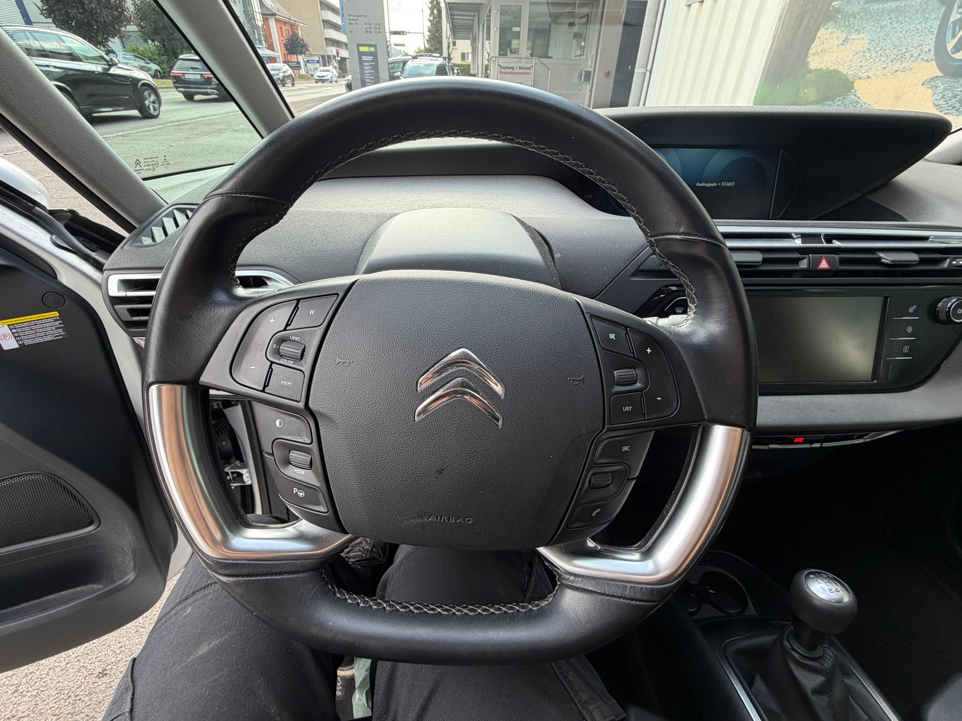 CITROEN C4 Picasso 1.2 Pure Tech Intensive-image-10