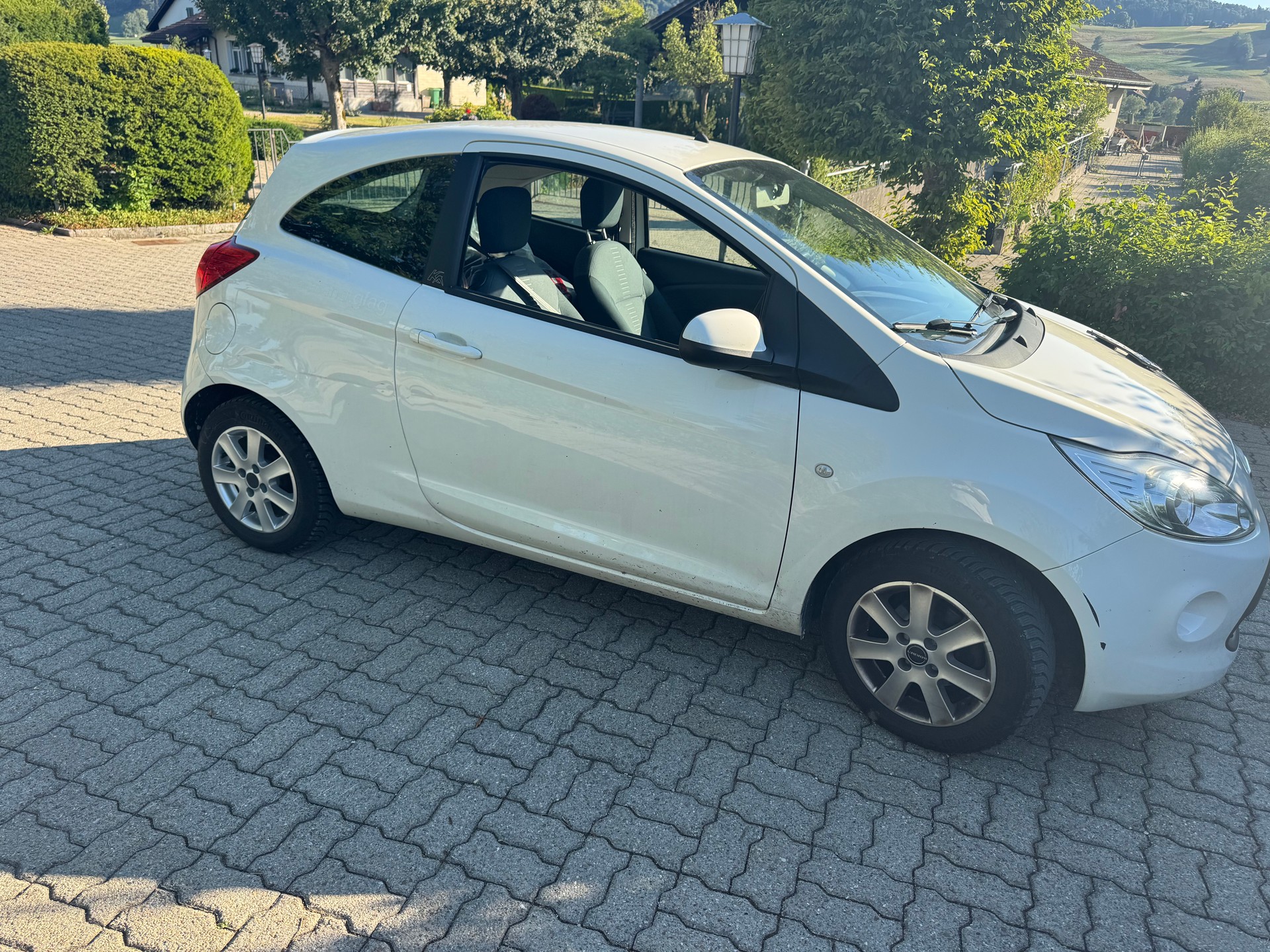 FORD KA 1.25 Ambiente-image-8