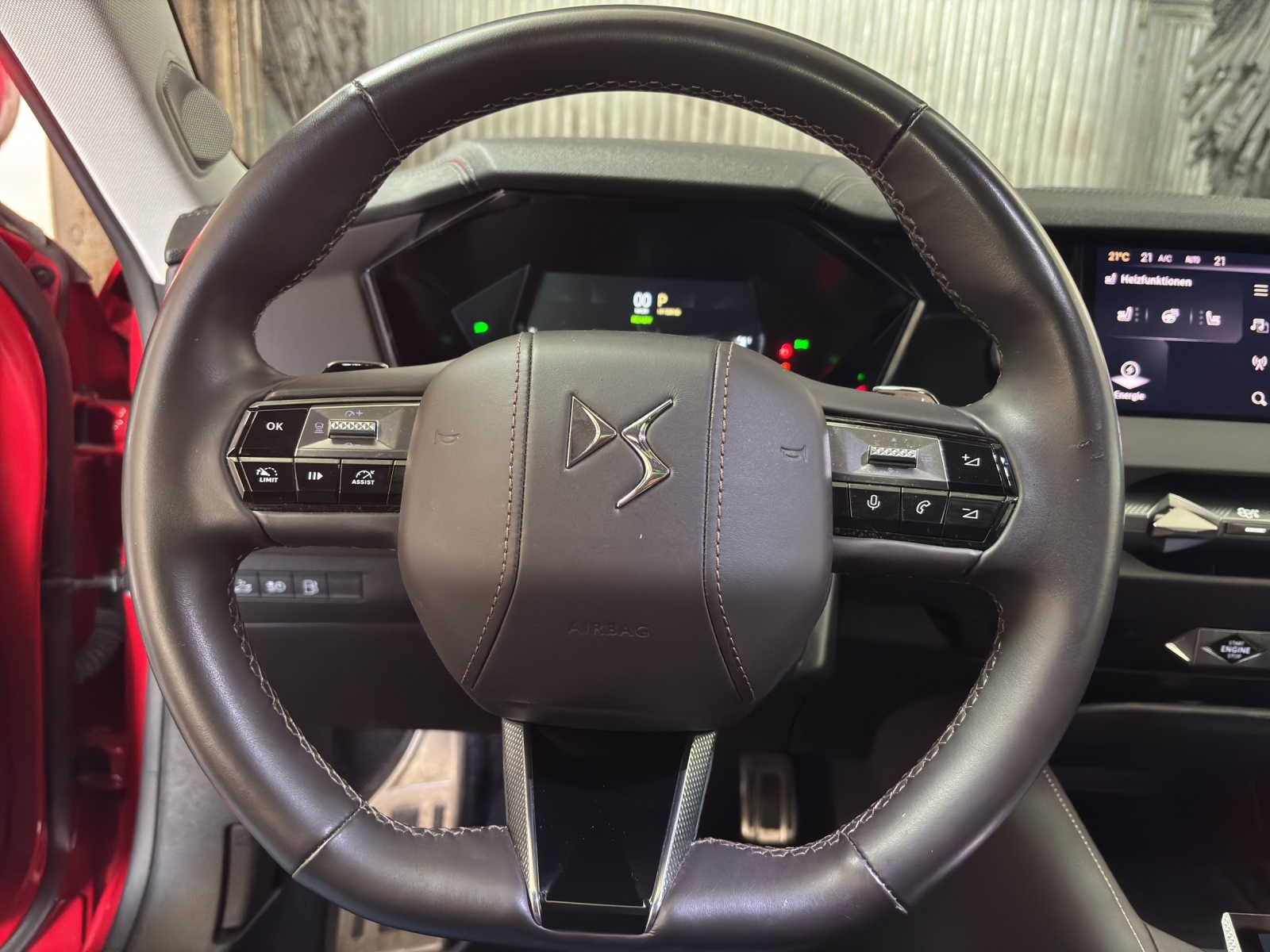 DS AUTOMOBILES DS4 1.6 E-Tense Bastille Limousine-image-11
