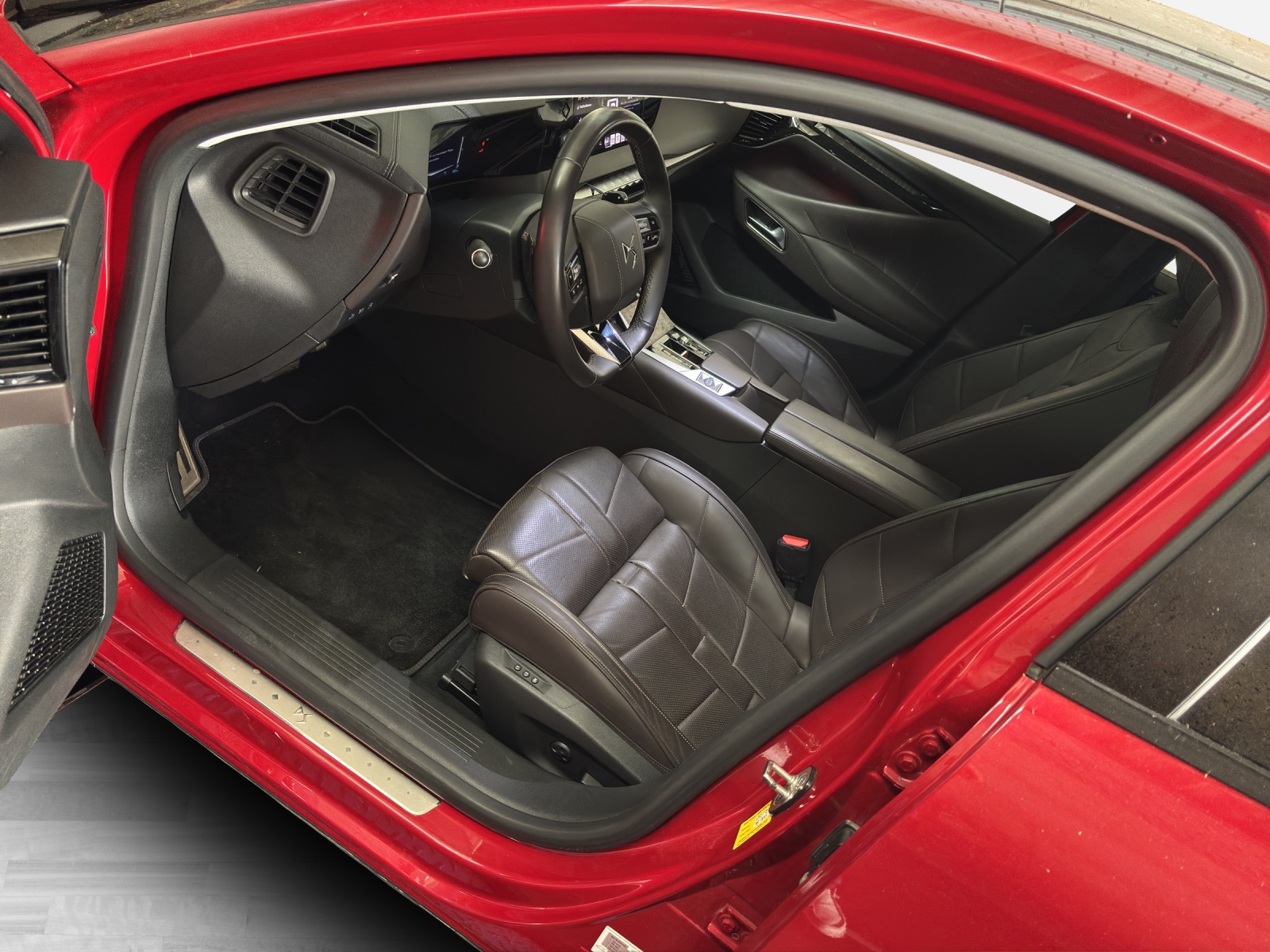 DS AUTOMOBILES DS4 1.6 E-Tense Bastille Limousine-image-9