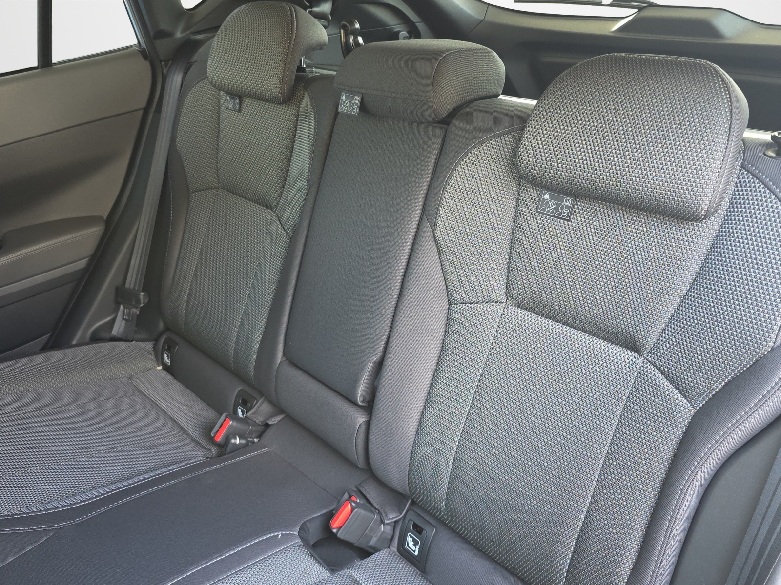SUBARU Crosstrek 2.0i e-Boxer Swiss Plus-image-10