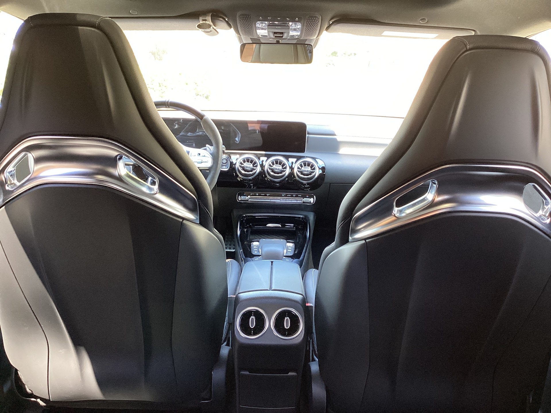 MERCEDES-BENZ A 45 S AMG 4matic+-image-5