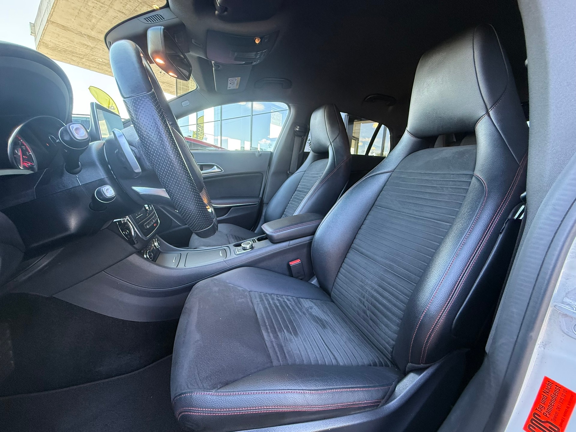 MERCEDES-BENZ CLA Shooting Brake 250 AMG Line 7G-DCT 4Matic-image-6