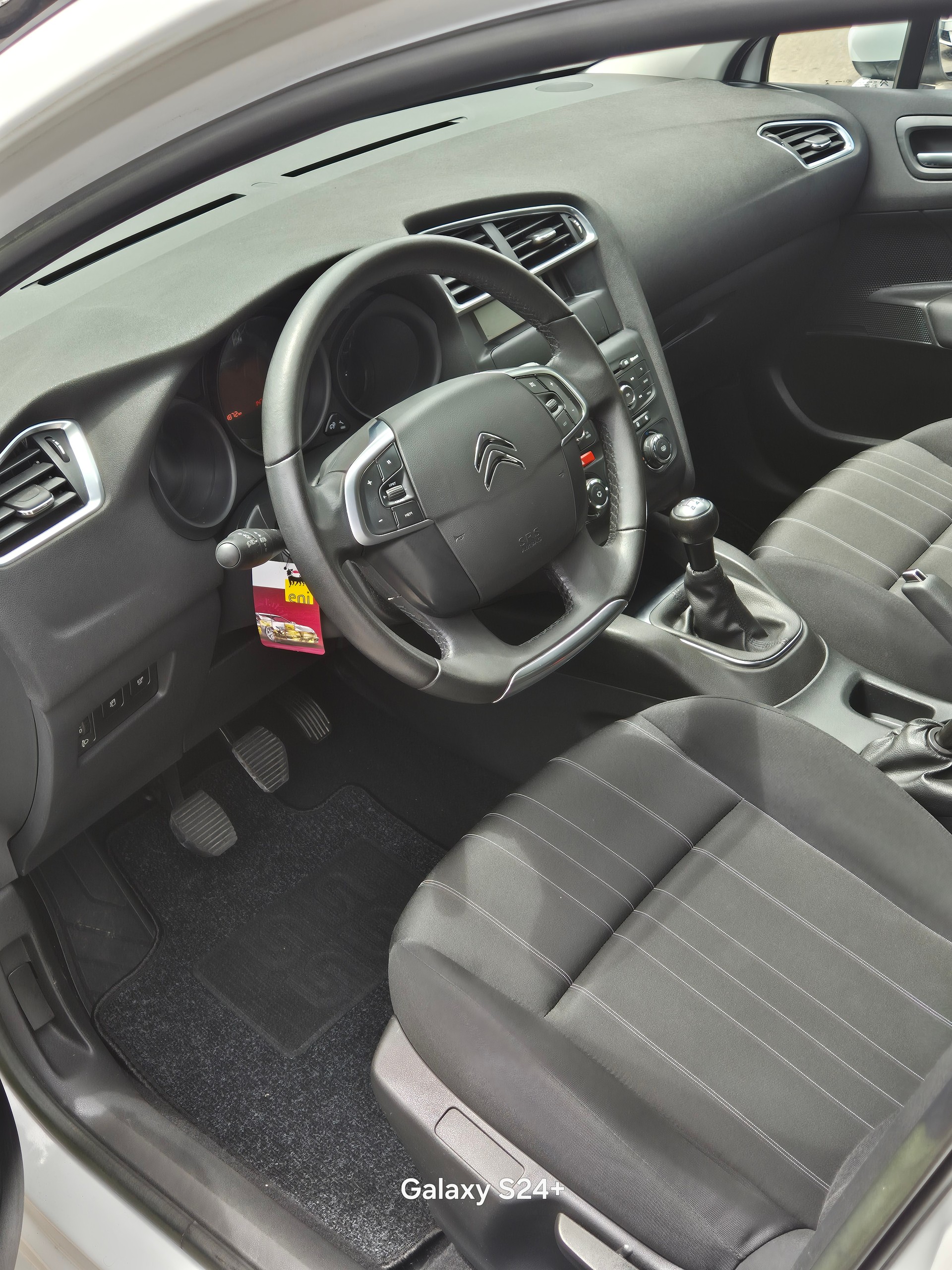 CITROEN C4 Berline 1.4 VTi Attraction-image-9