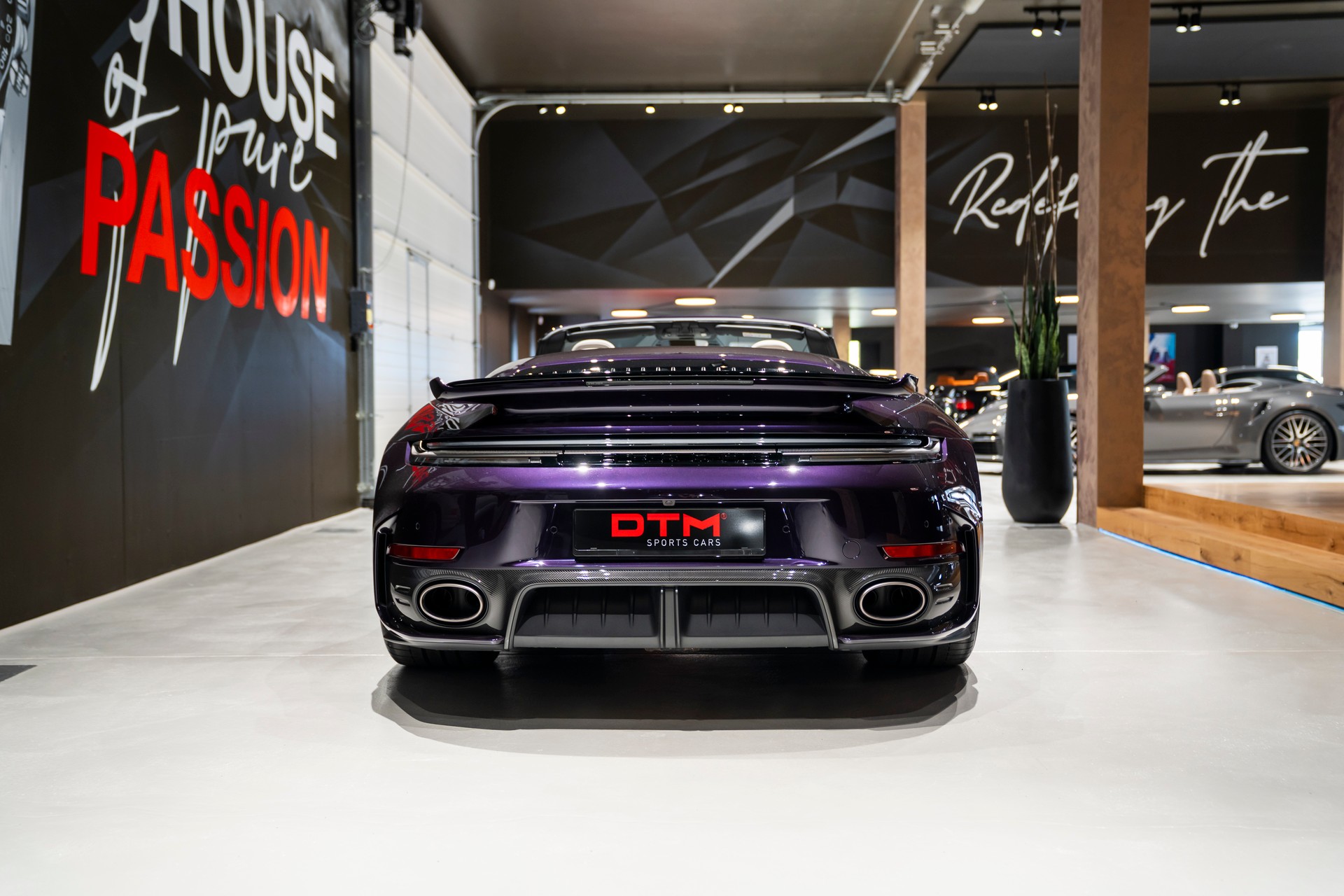 PORSCHE 911 Turbo S Cabriolet PDK-image-4