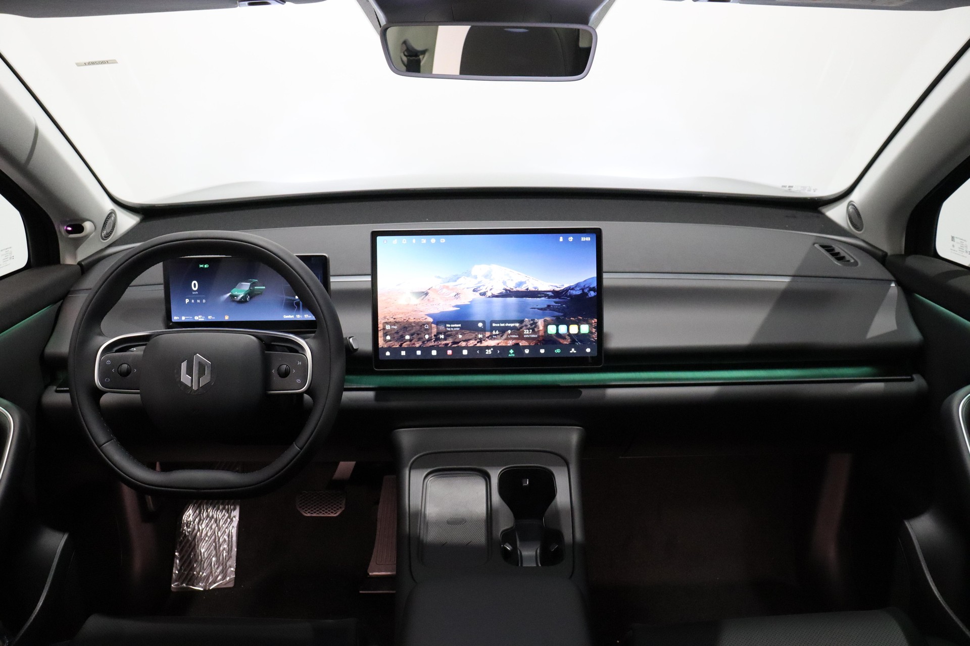 LEAPMOTOR C10 1.5 REEV Design-image-5